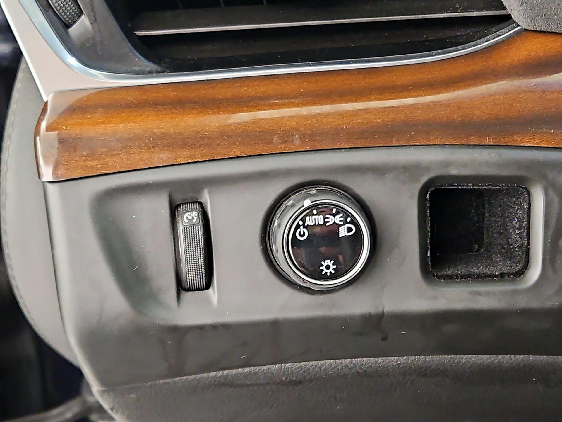 Thumbnail: 2020 Cadillac Escalade - 13
