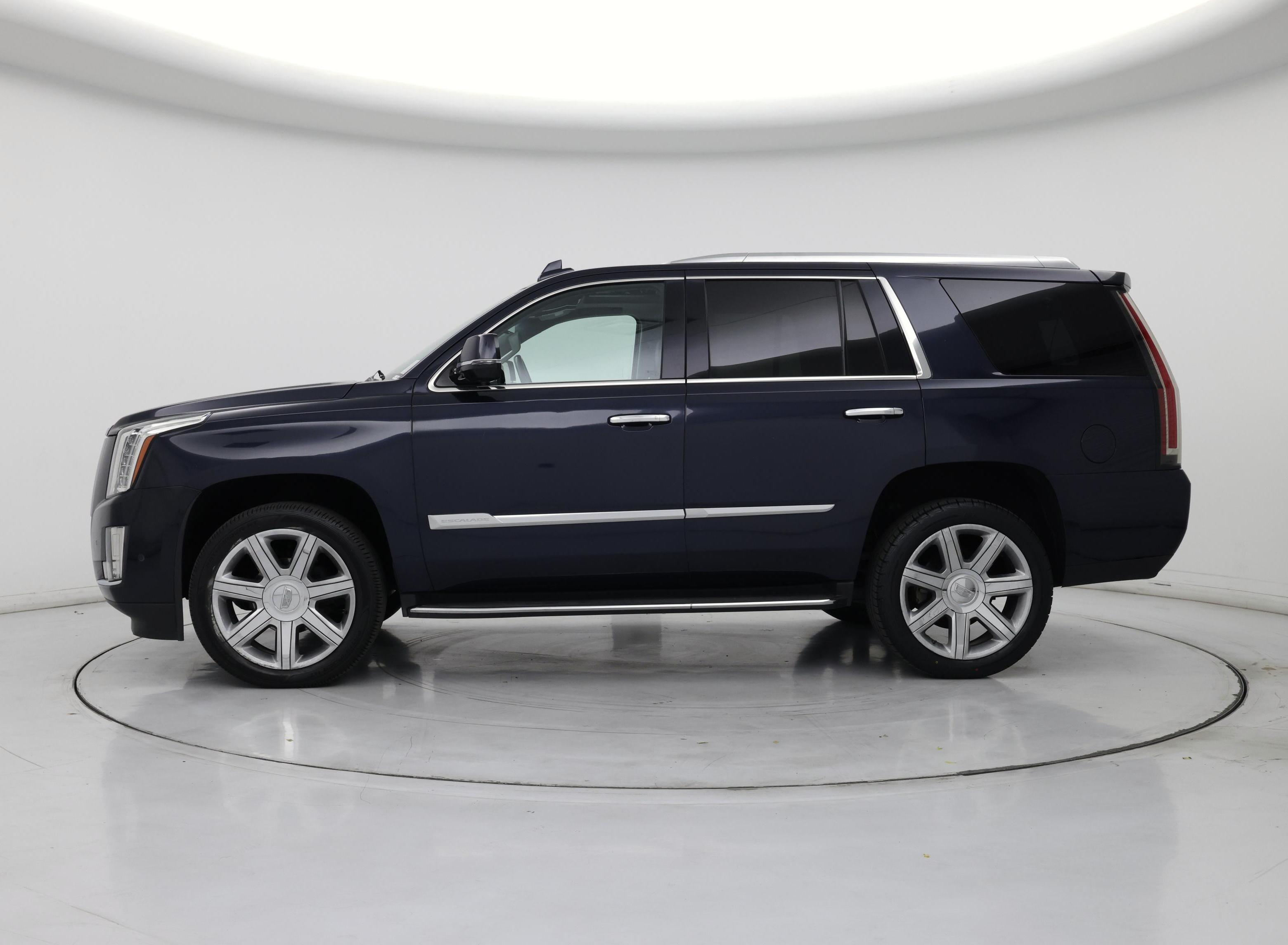 Thumbnail: 2020 Cadillac Escalade - 3