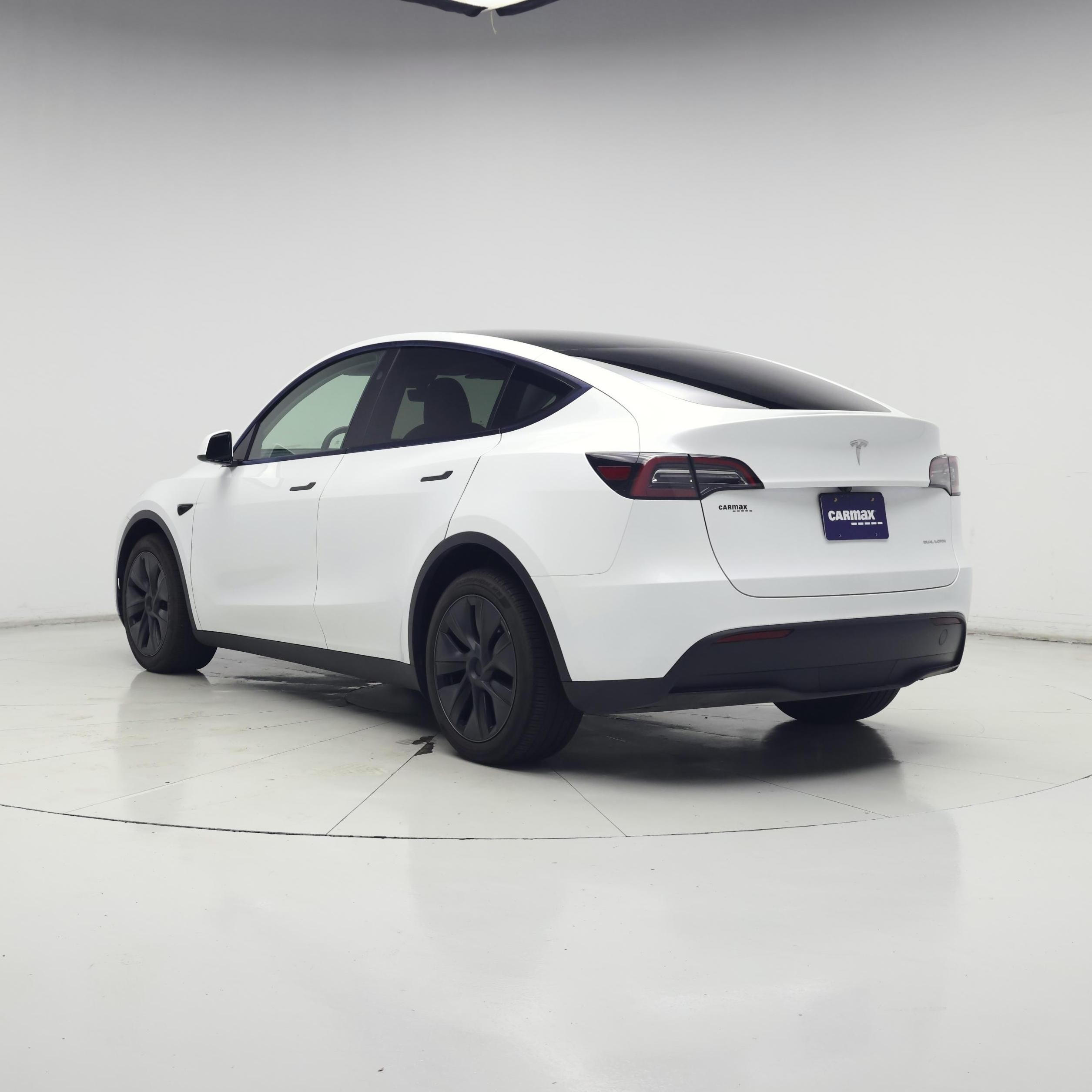Thumbnail: 2025 Tesla Model Y - 2