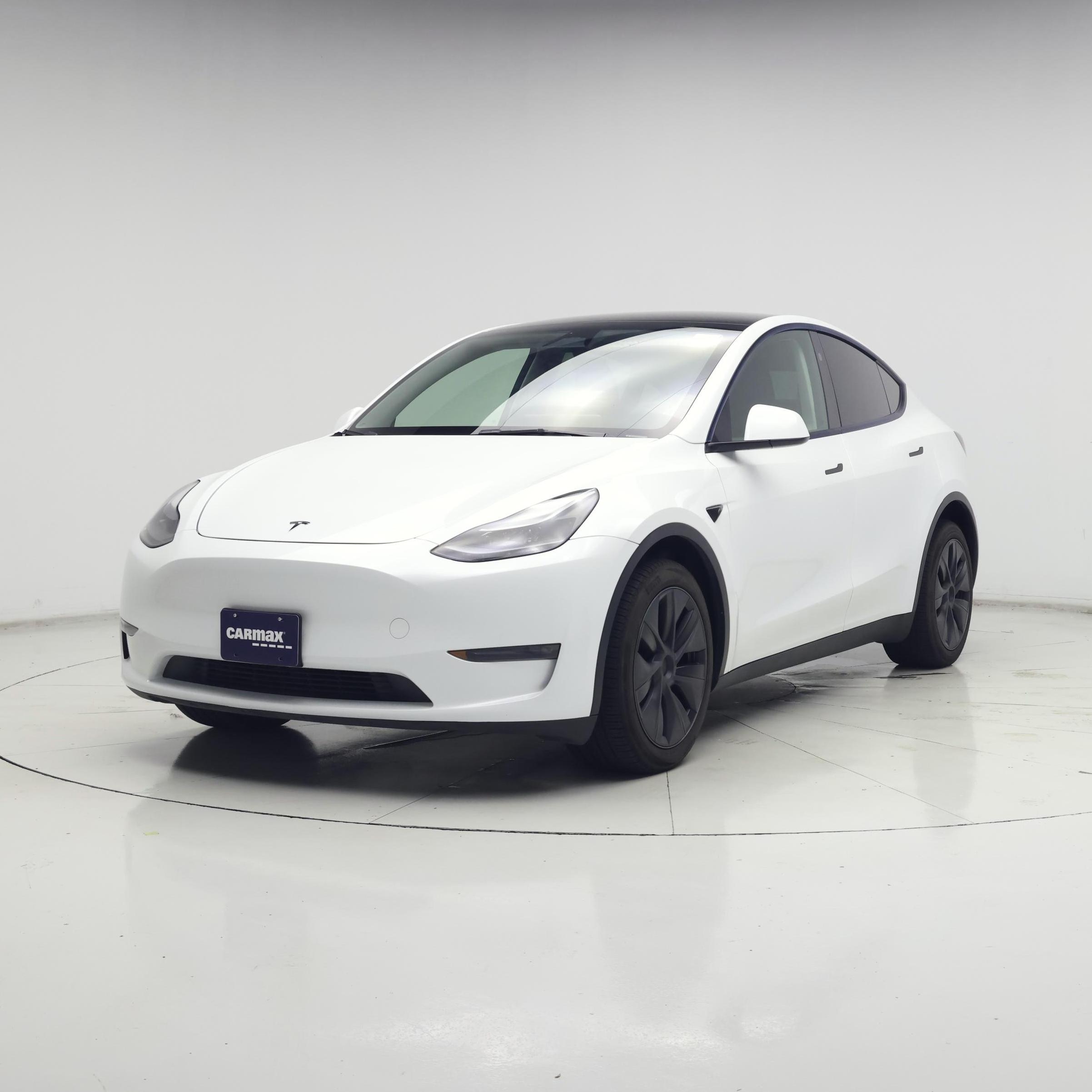 Thumbnail: 2025 Tesla Model Y - 4