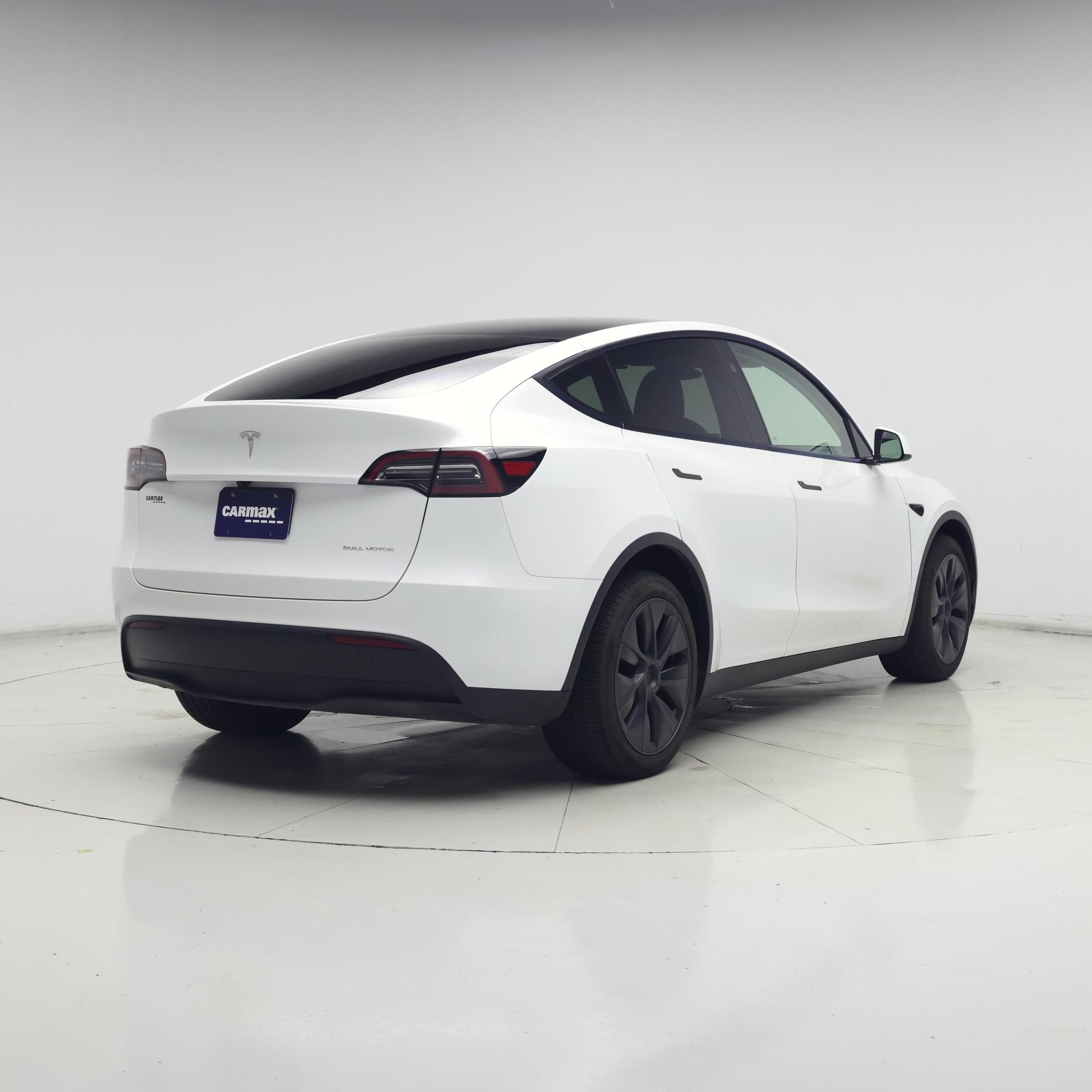 Thumbnail: 2025 Tesla Model Y - 8