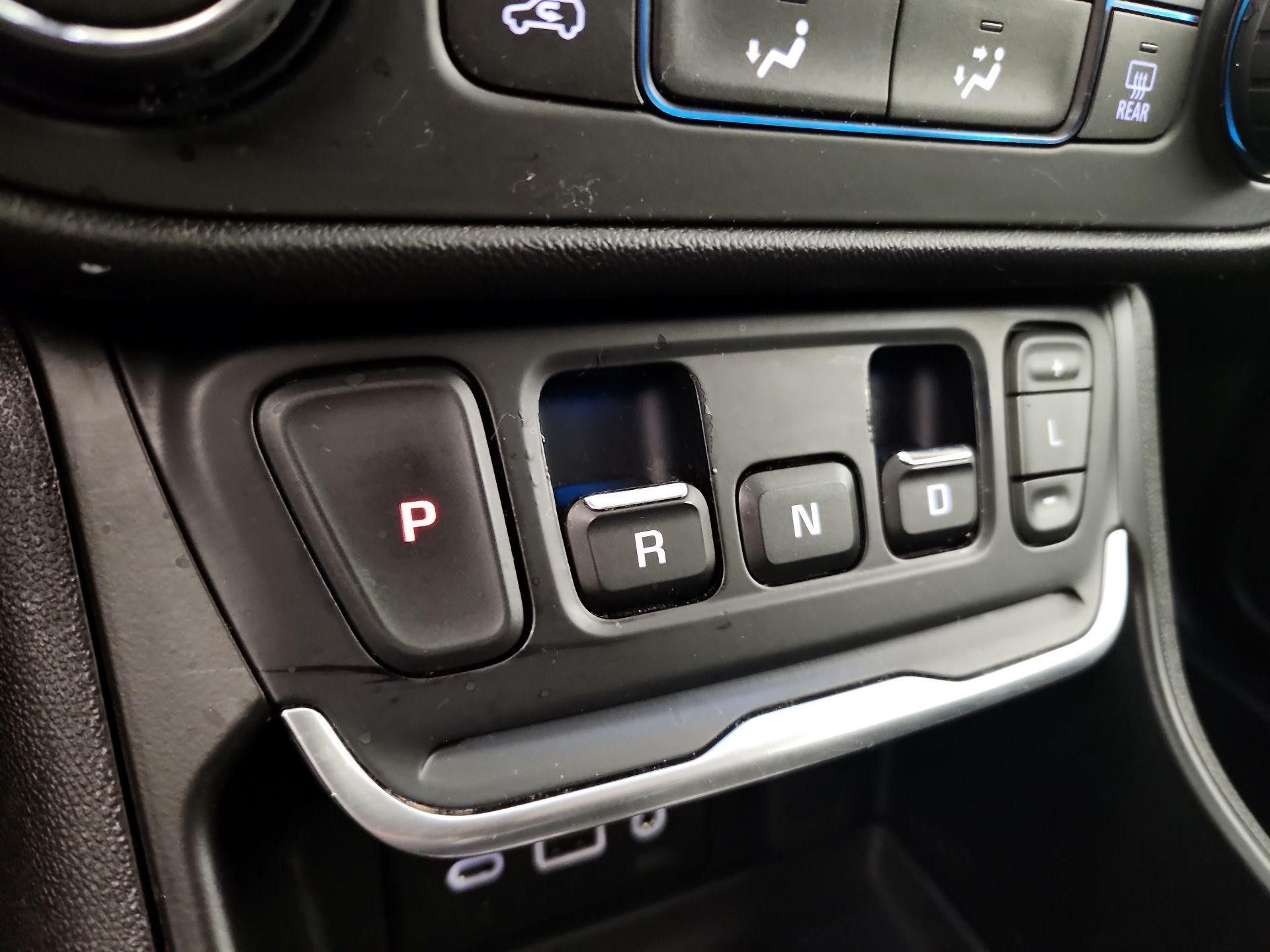 Thumbnail: 2019 GMC Terrain - 17