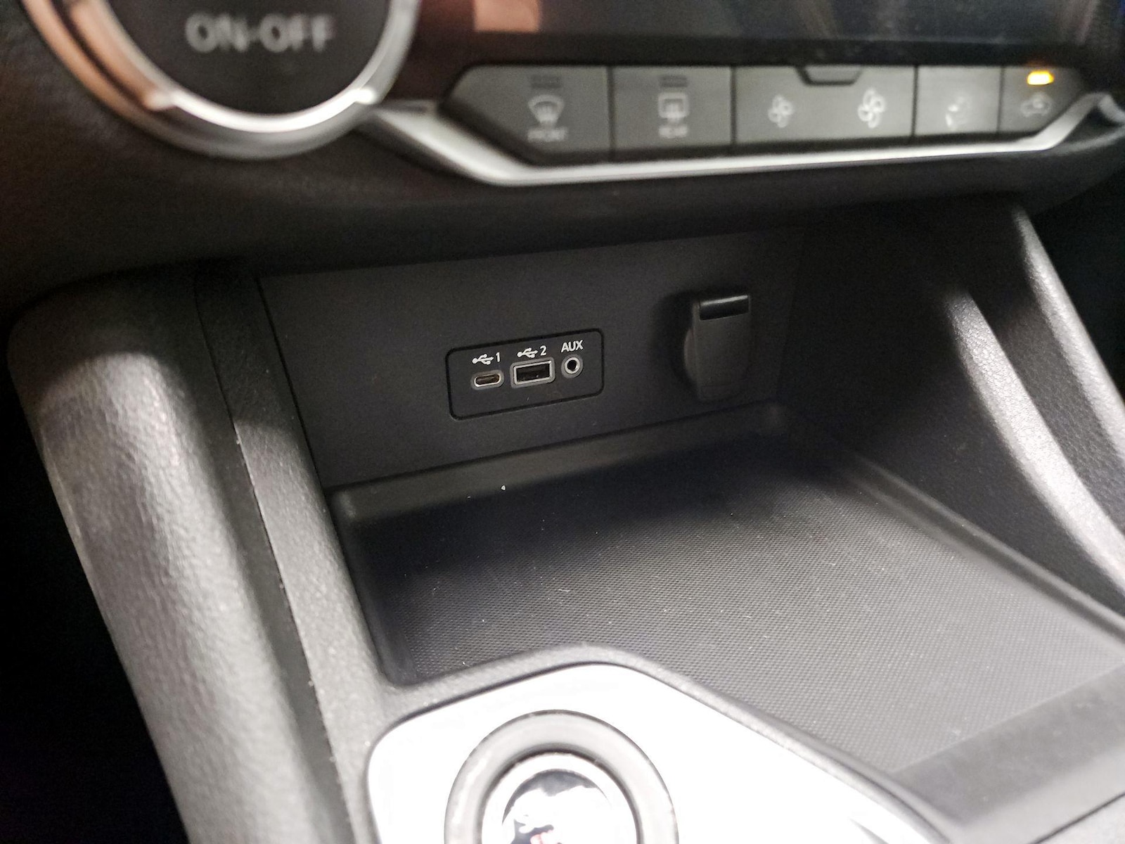 2023 Nissan Sentra SR - Photo 19