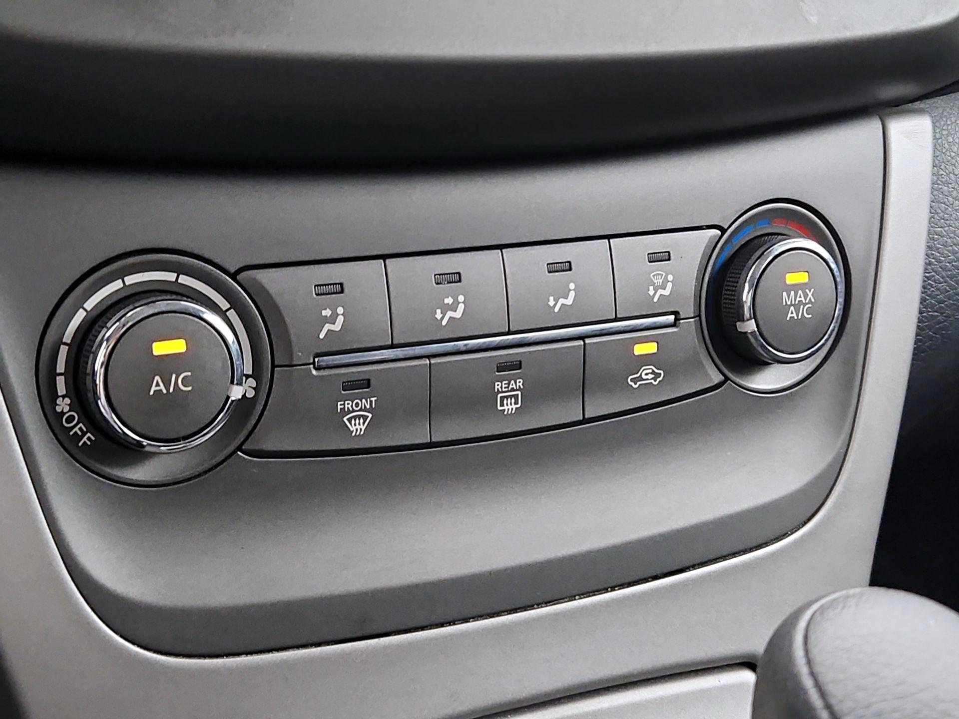 Thumbnail: 2014 Nissan Sentra - 15
