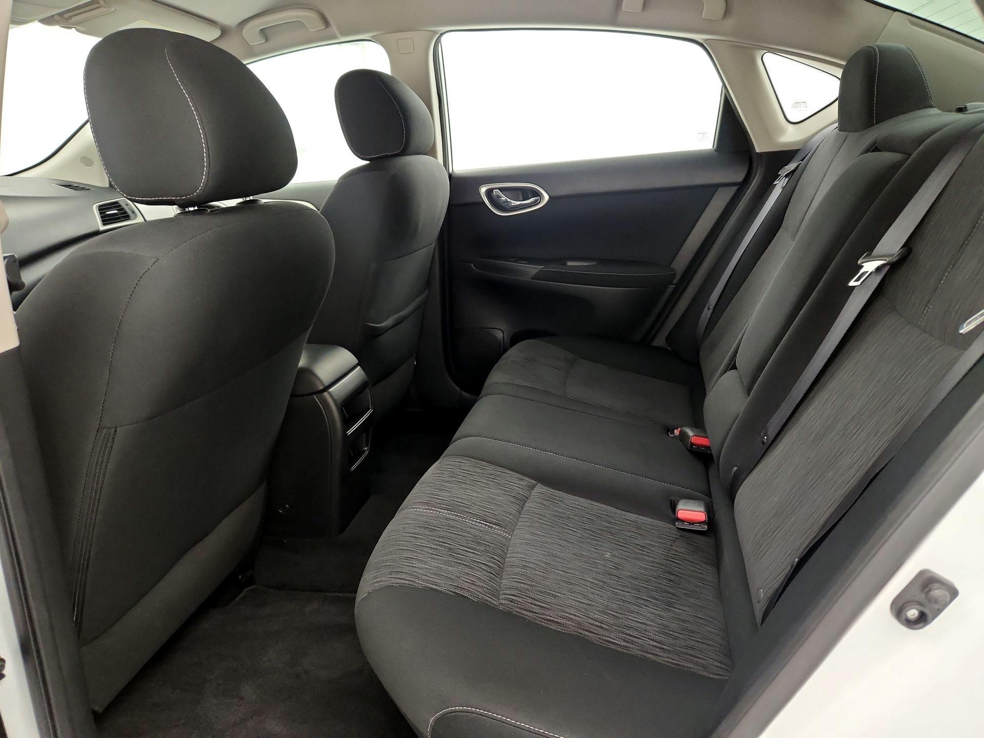 Thumbnail: 2014 Nissan Sentra - 17