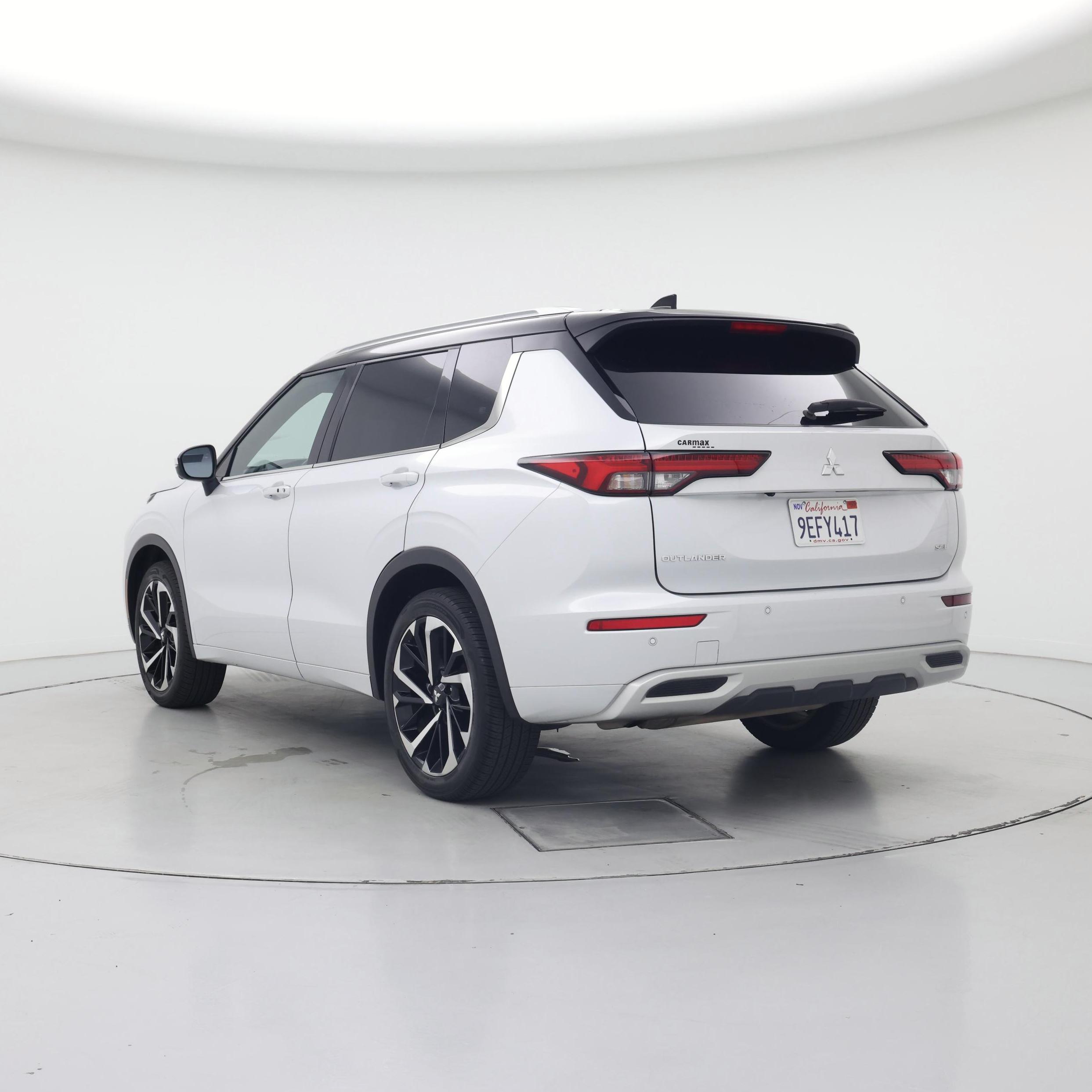 Thumbnail: 2023 Mitsubishi Outlander - 2