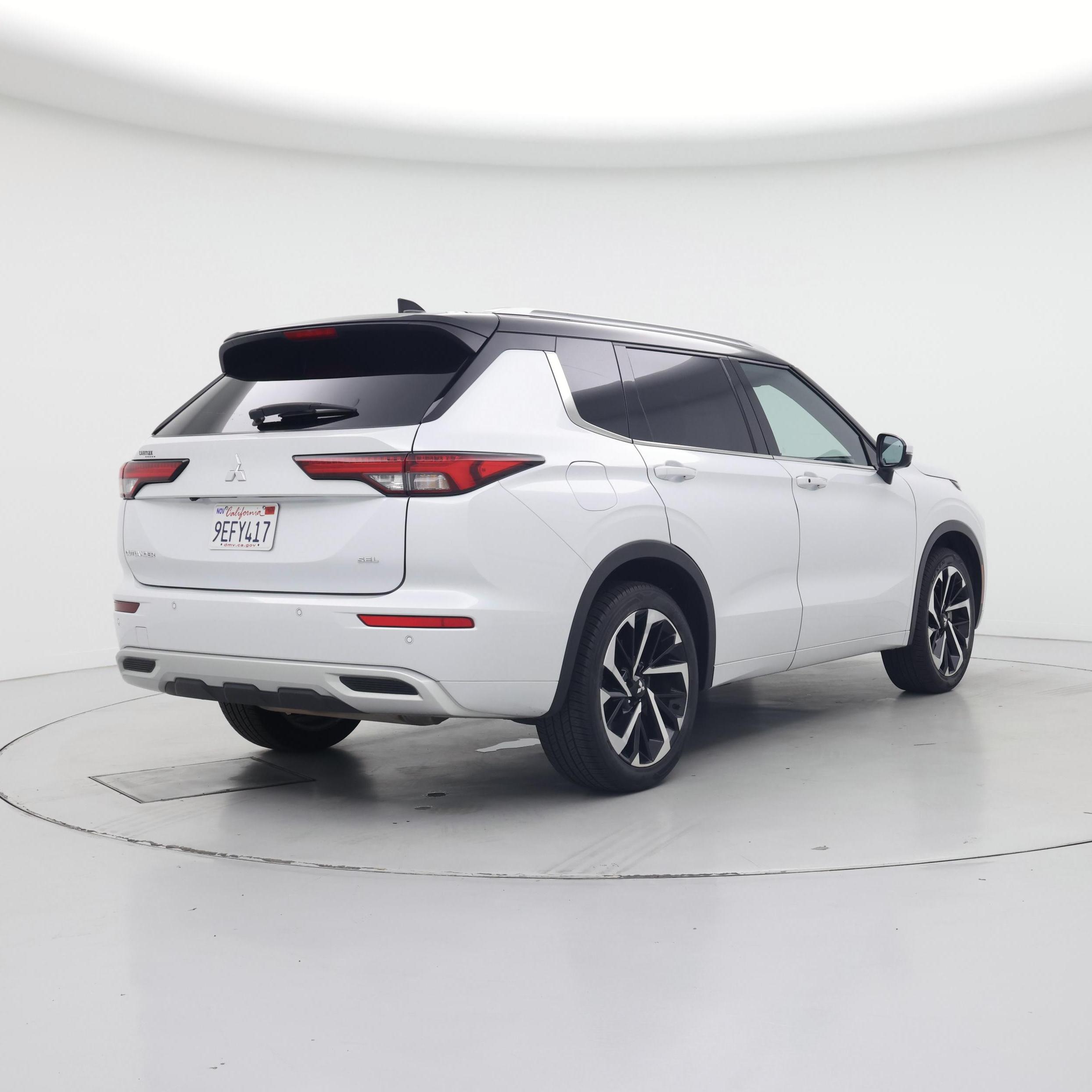 Thumbnail: 2023 Mitsubishi Outlander - 8