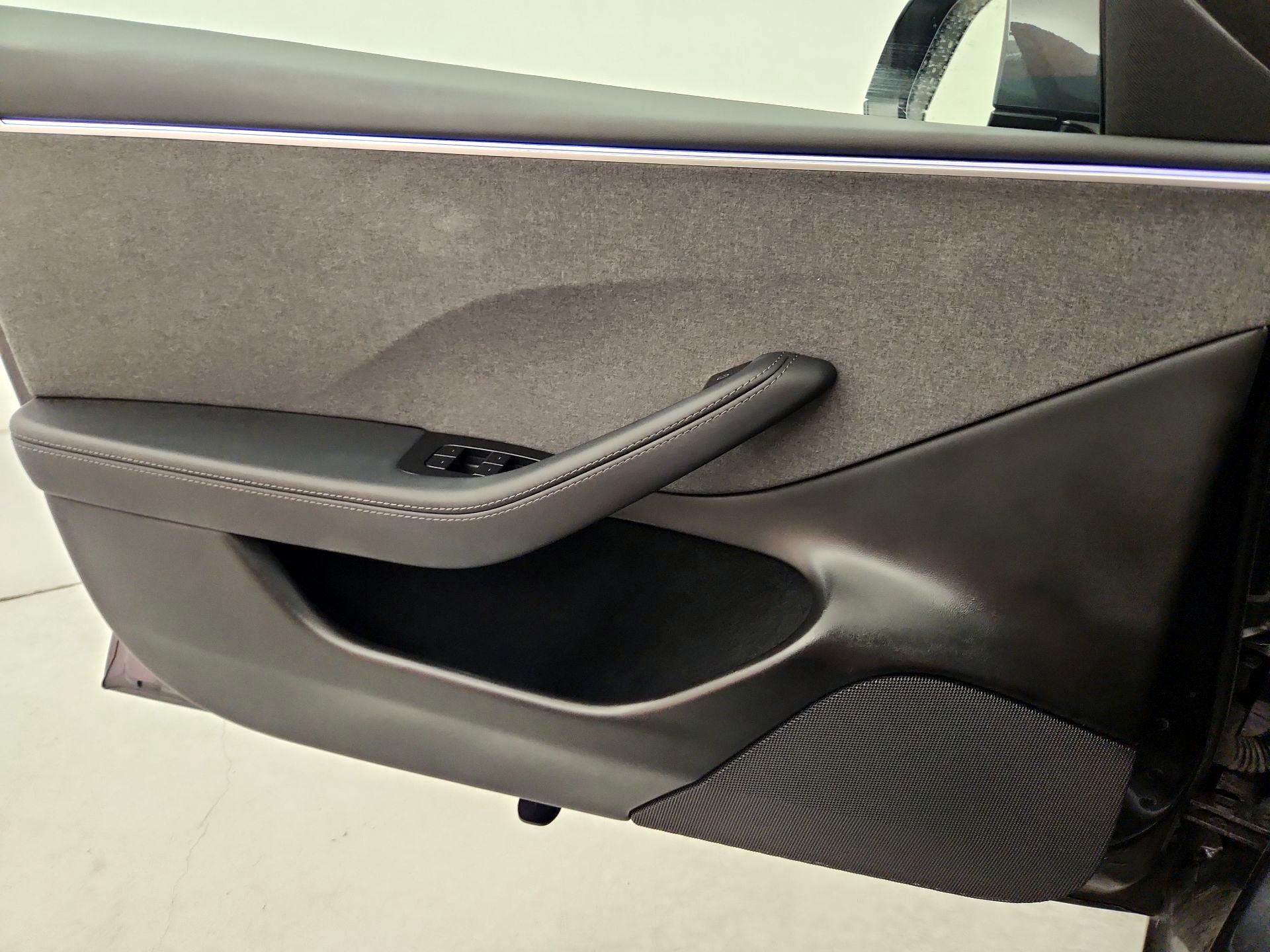 Thumbnail: 2025 Tesla Model 3 - 12