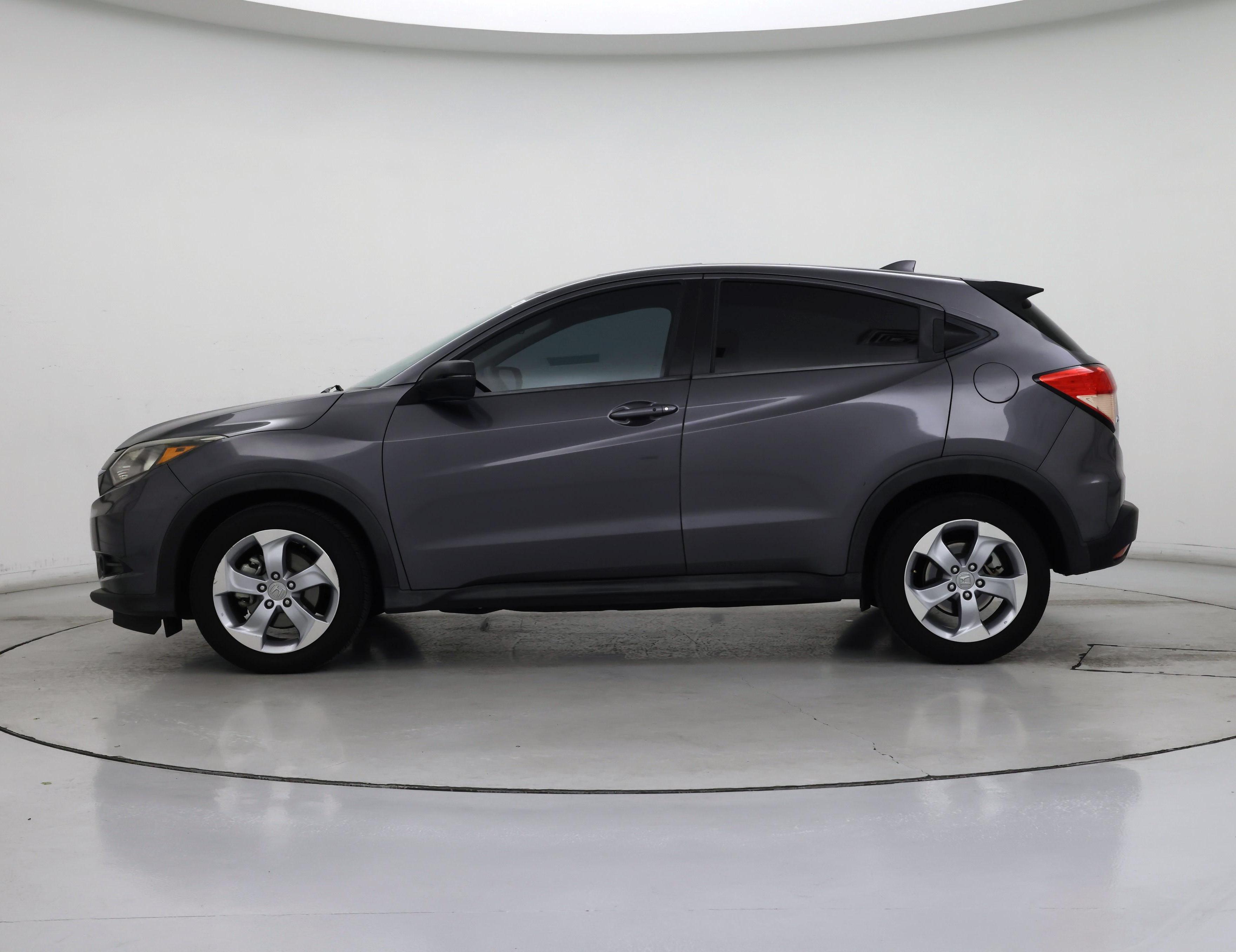 Thumbnail: 2016 Honda HR-V - 3