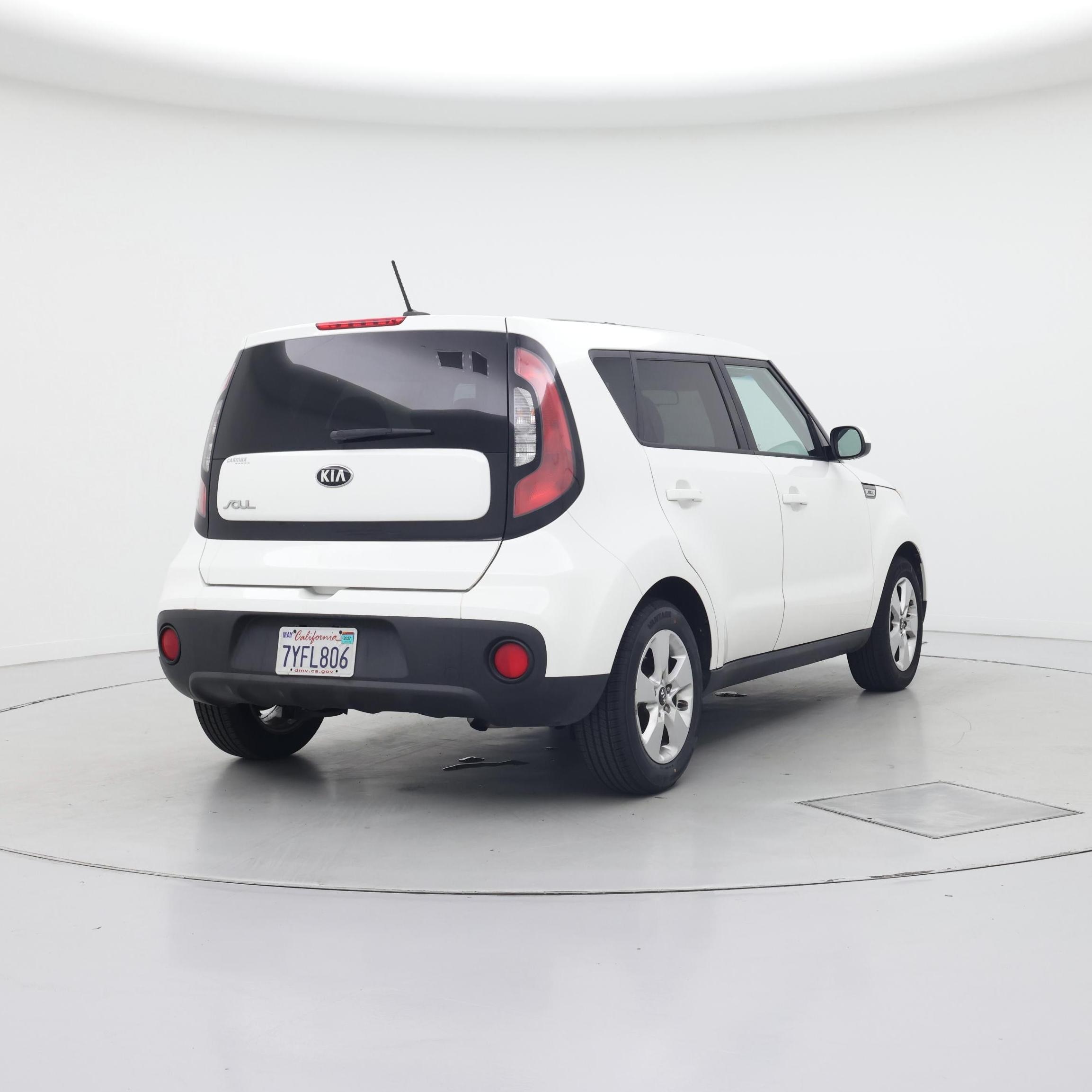 Thumbnail: 2017 Kia Soul - 8