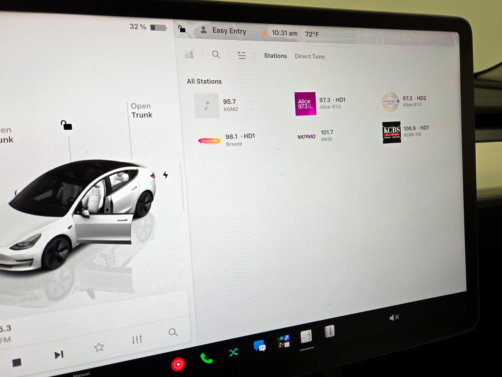 Thumbnail: 2022 Tesla Model 3 - 15