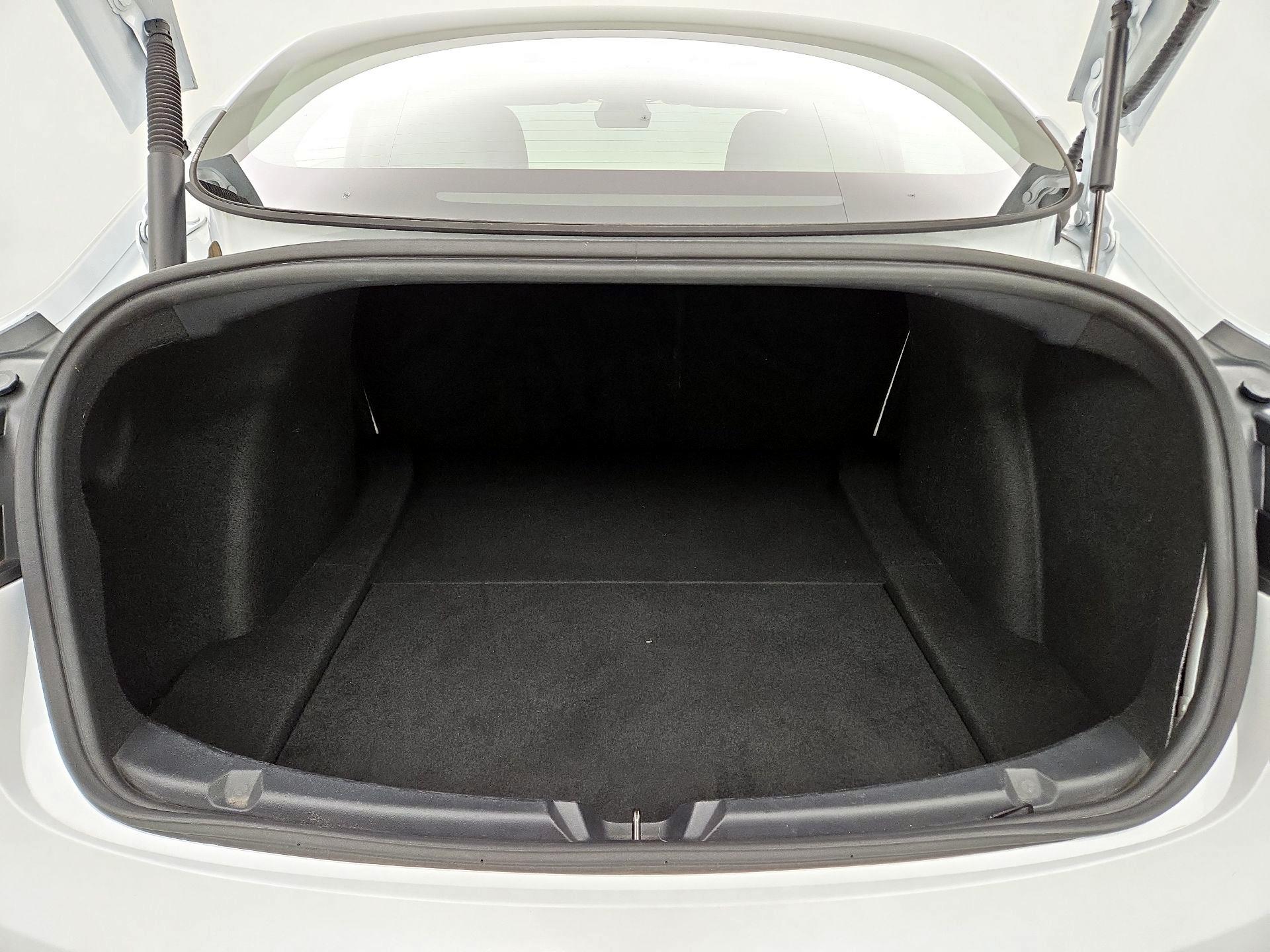 Thumbnail: 2022 Tesla Model 3 - 19