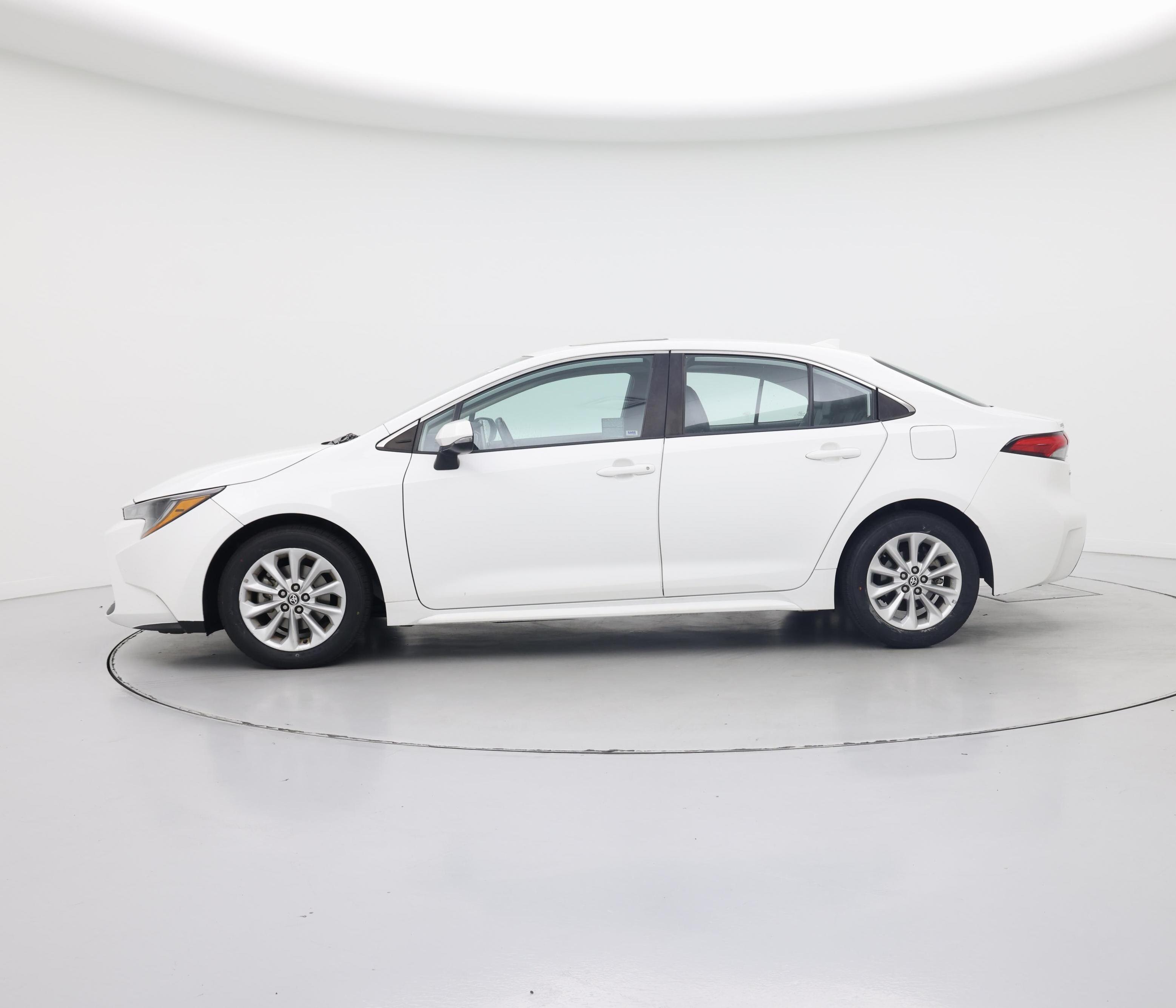 Thumbnail: 2021 Toyota Corolla - 3