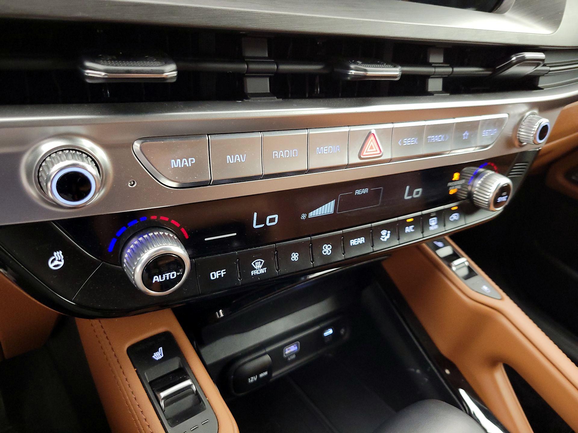 Thumbnail: 2024 Kia Telluride - 16
