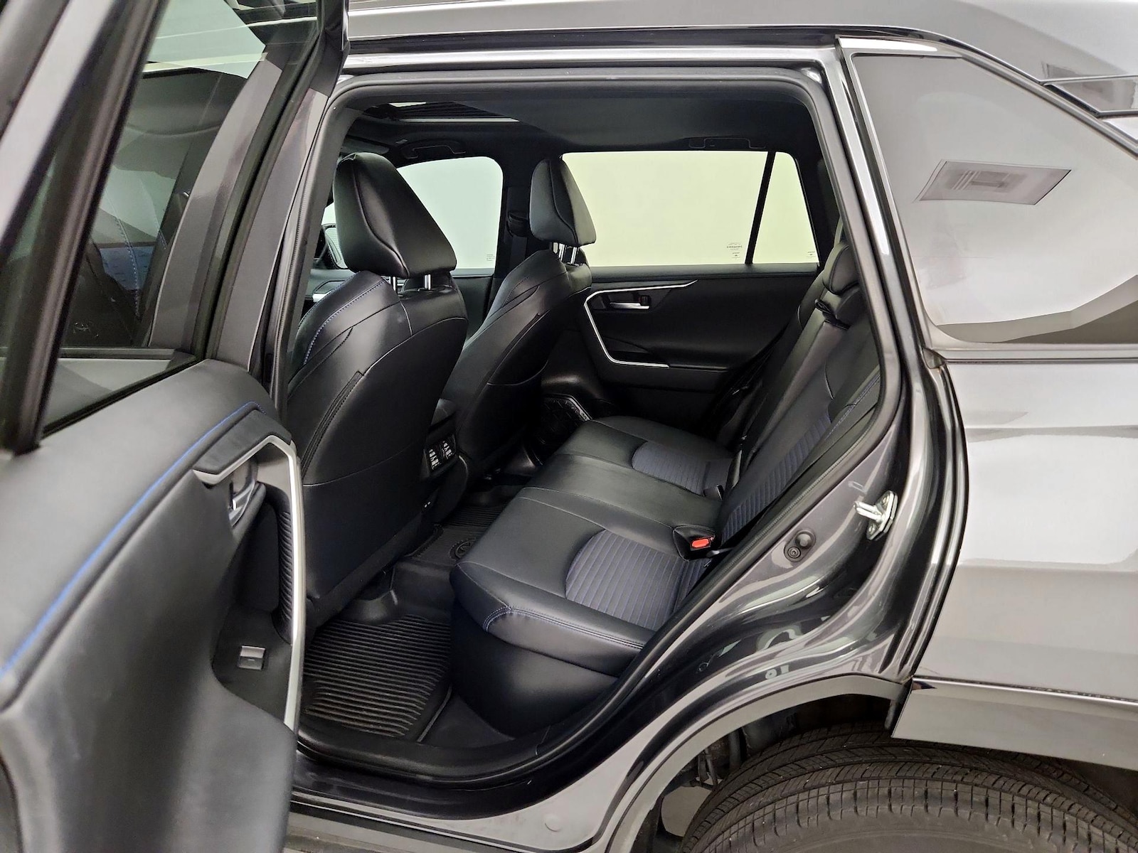 2024 Toyota RAV4 XSE - Photo 21