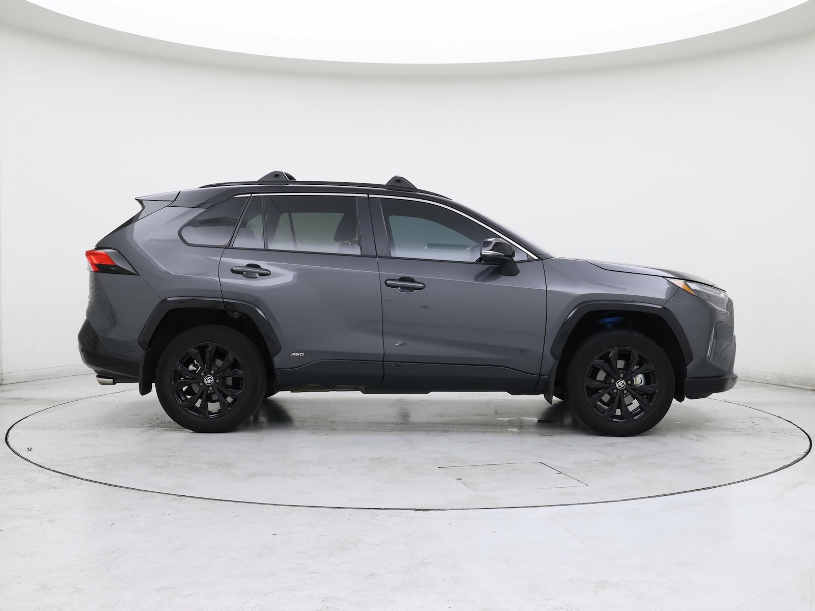 2024 Toyota RAV4 XSE - Photo 8
