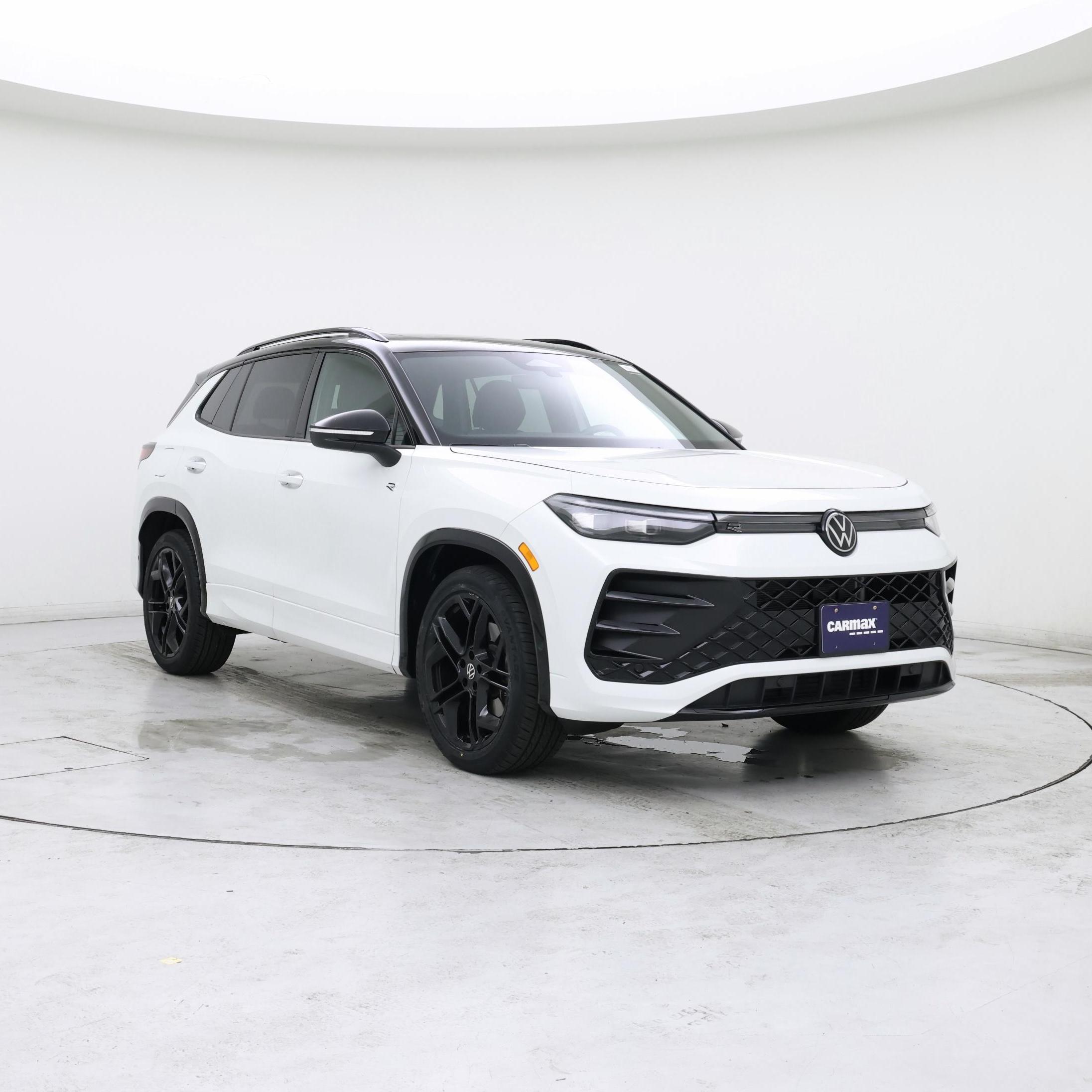 White 2025 Volkswagen Tiguan SUV / Crossover All-Wheel Drive Automatic