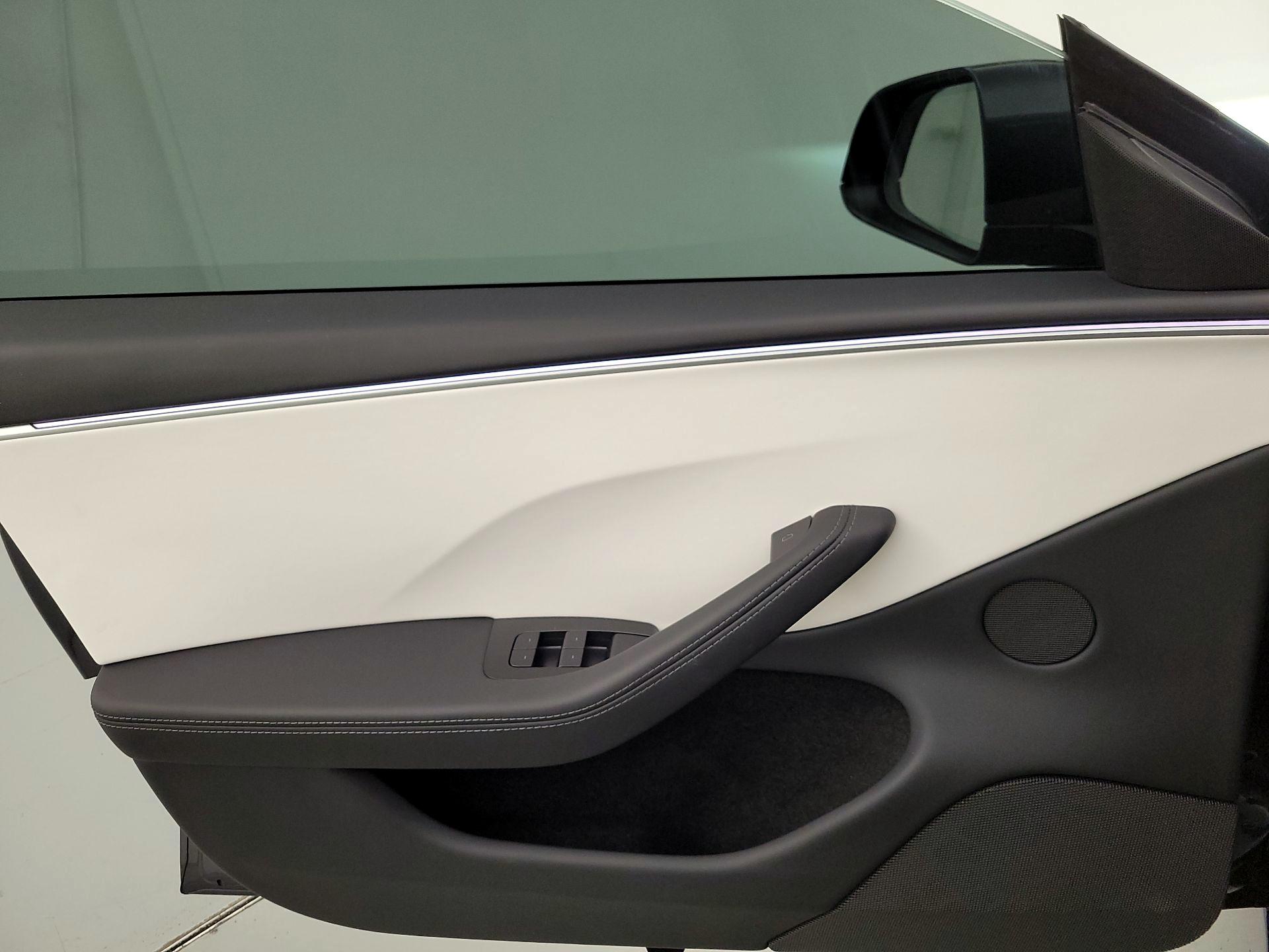 Thumbnail: 2024 Tesla Model 3 - 12