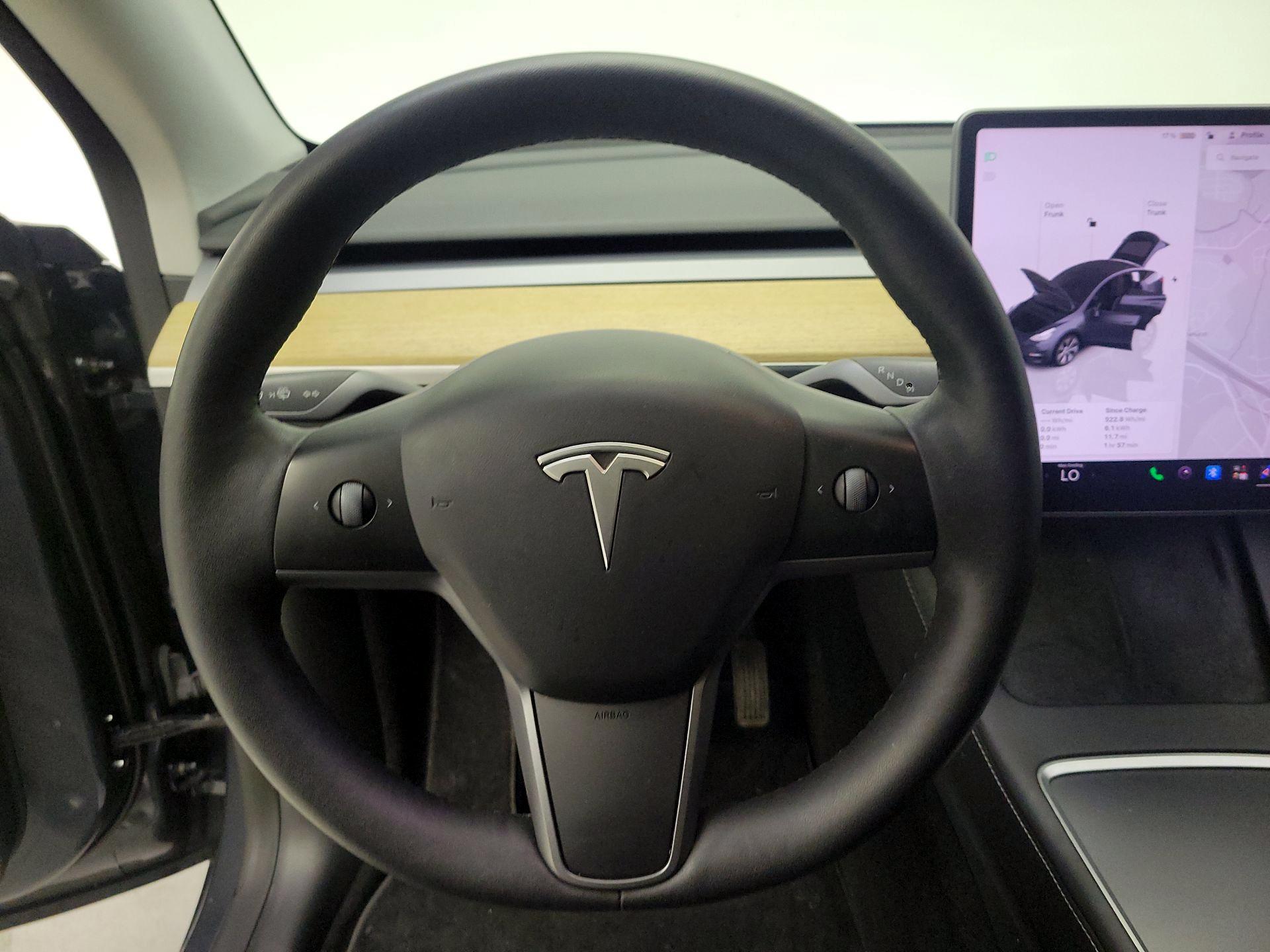 Thumbnail: 2023 Tesla Model Y - 10