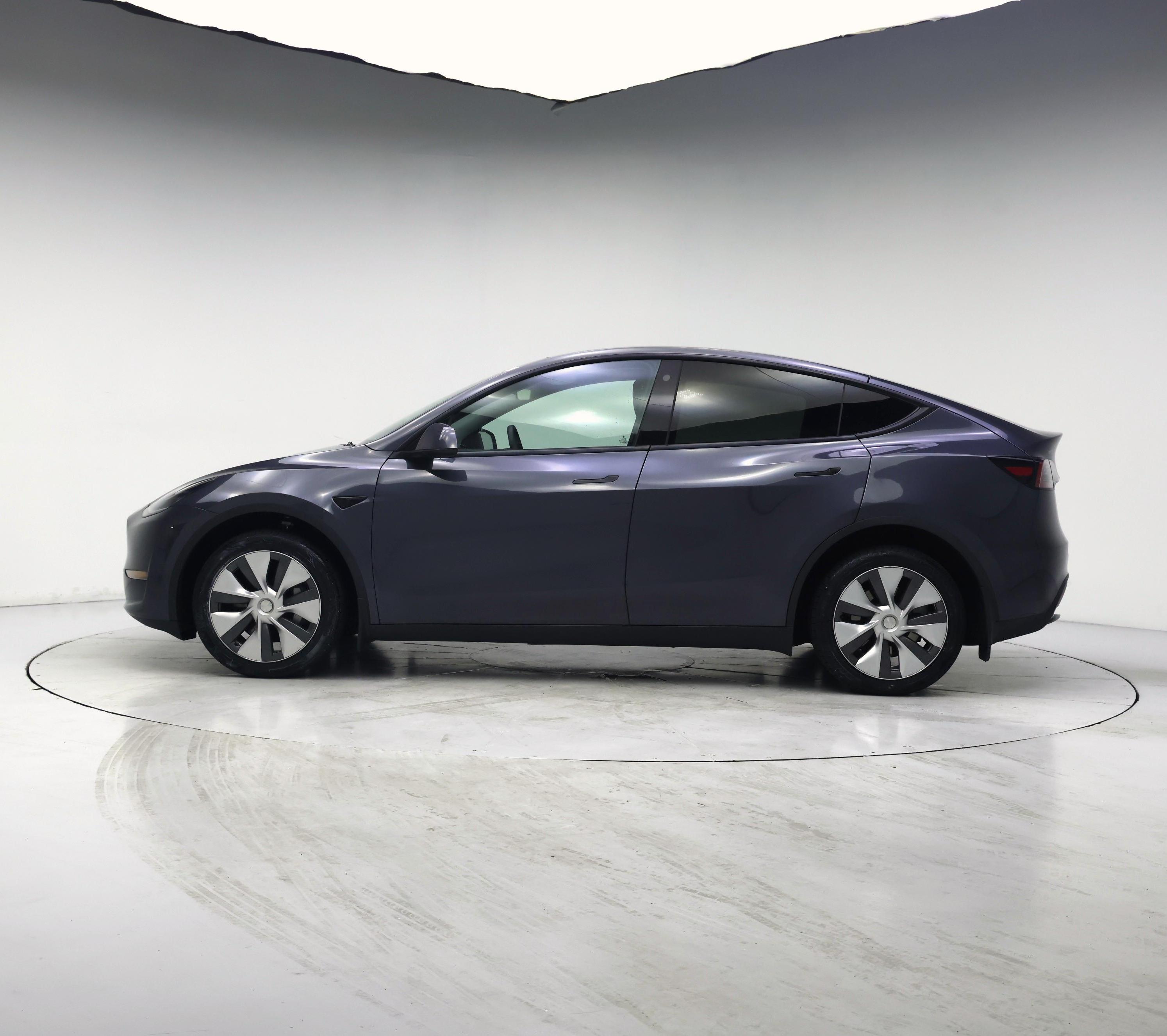 Thumbnail: 2023 Tesla Model Y - 3