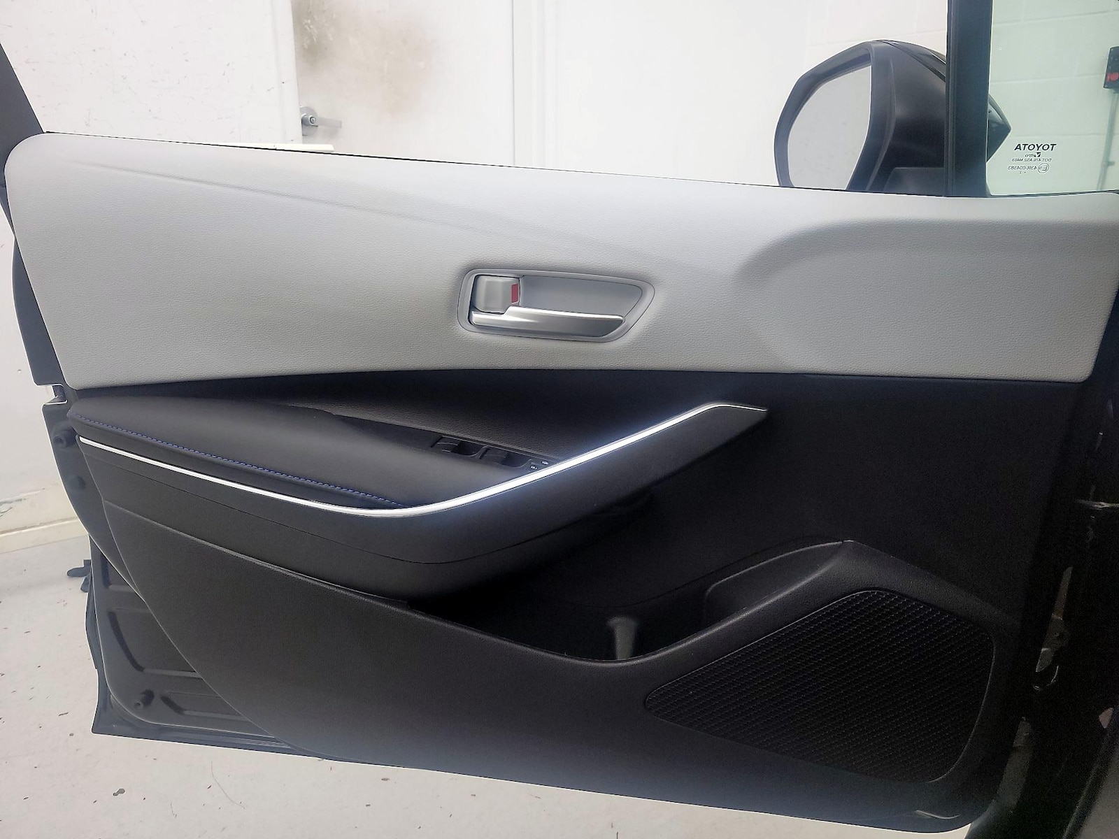 2022 Toyota Corolla SE - Photo 13