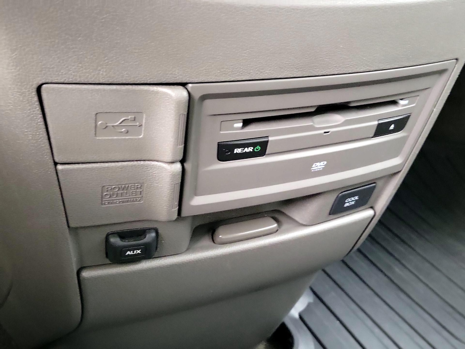 2017 Honda Odyssey Touring - Photo 19