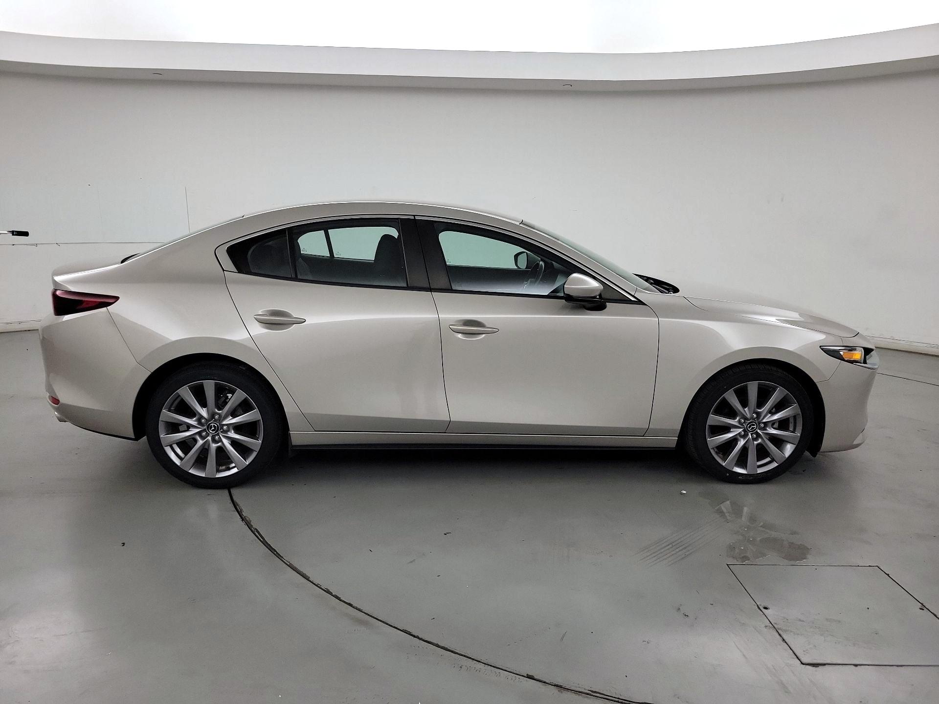 Thumbnail: 2022 Mazda Mazda3 - 4