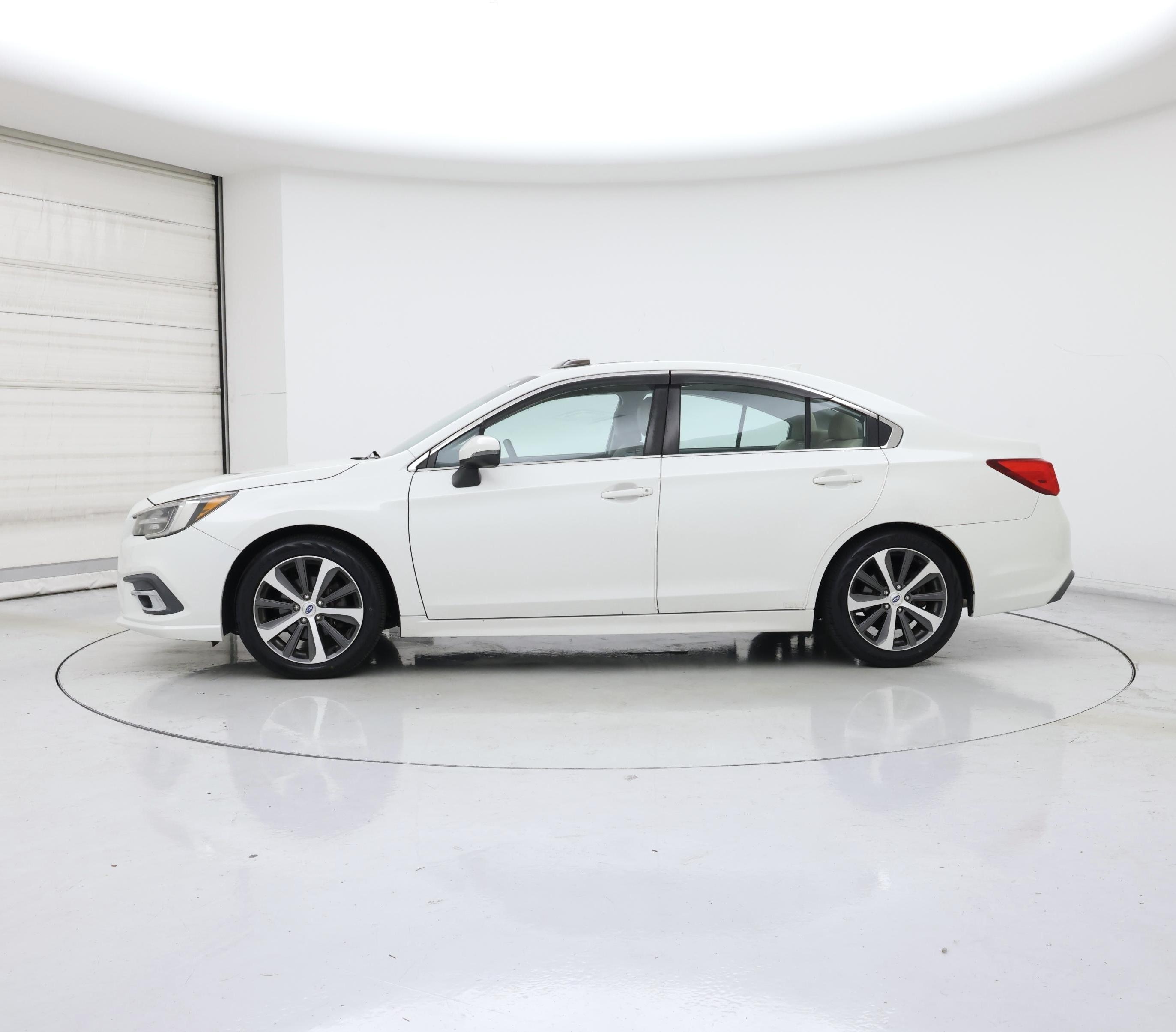 Thumbnail: 2018 Subaru Legacy - 3