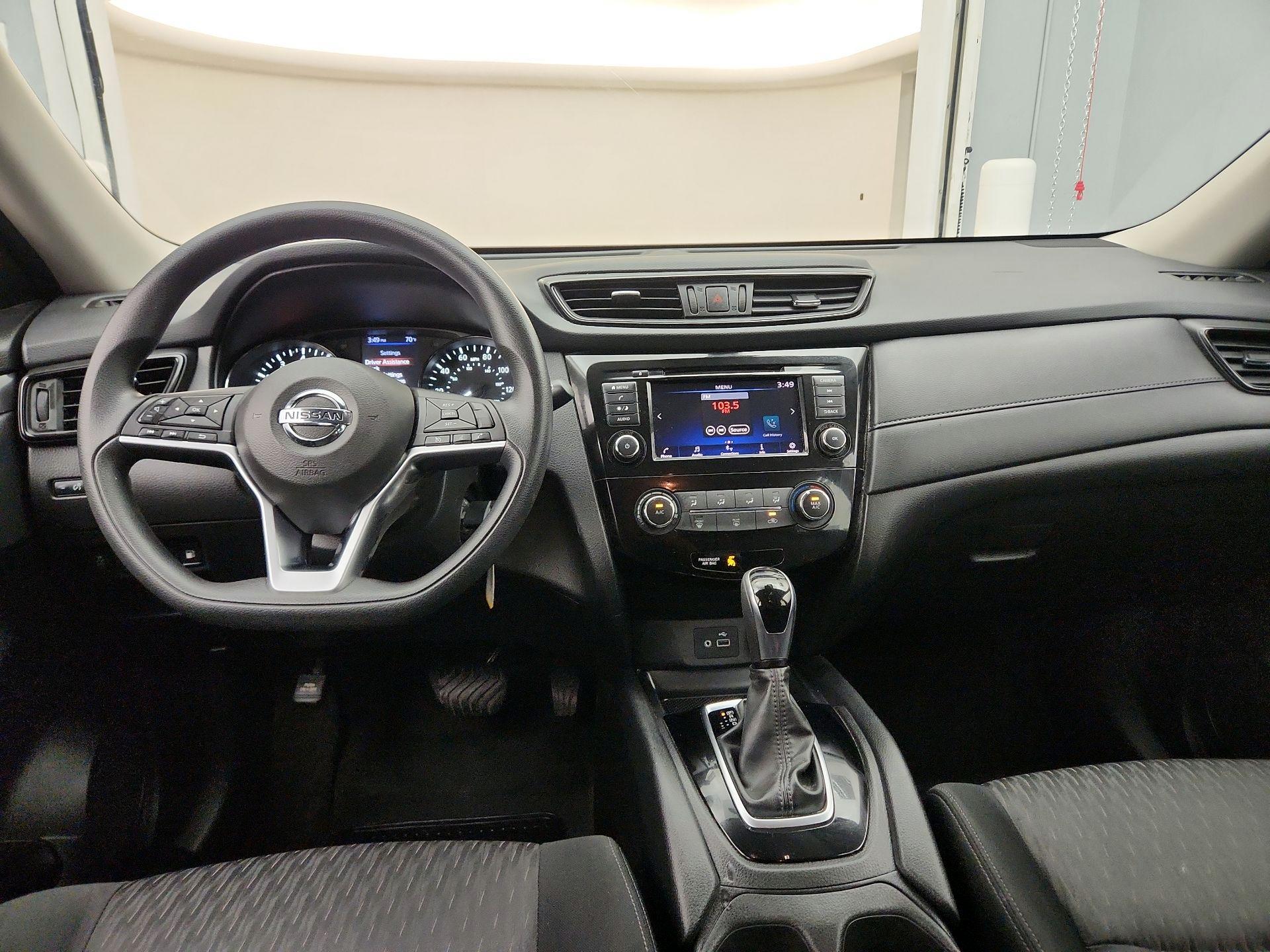 Thumbnail: 2020 Nissan Rogue - 9
