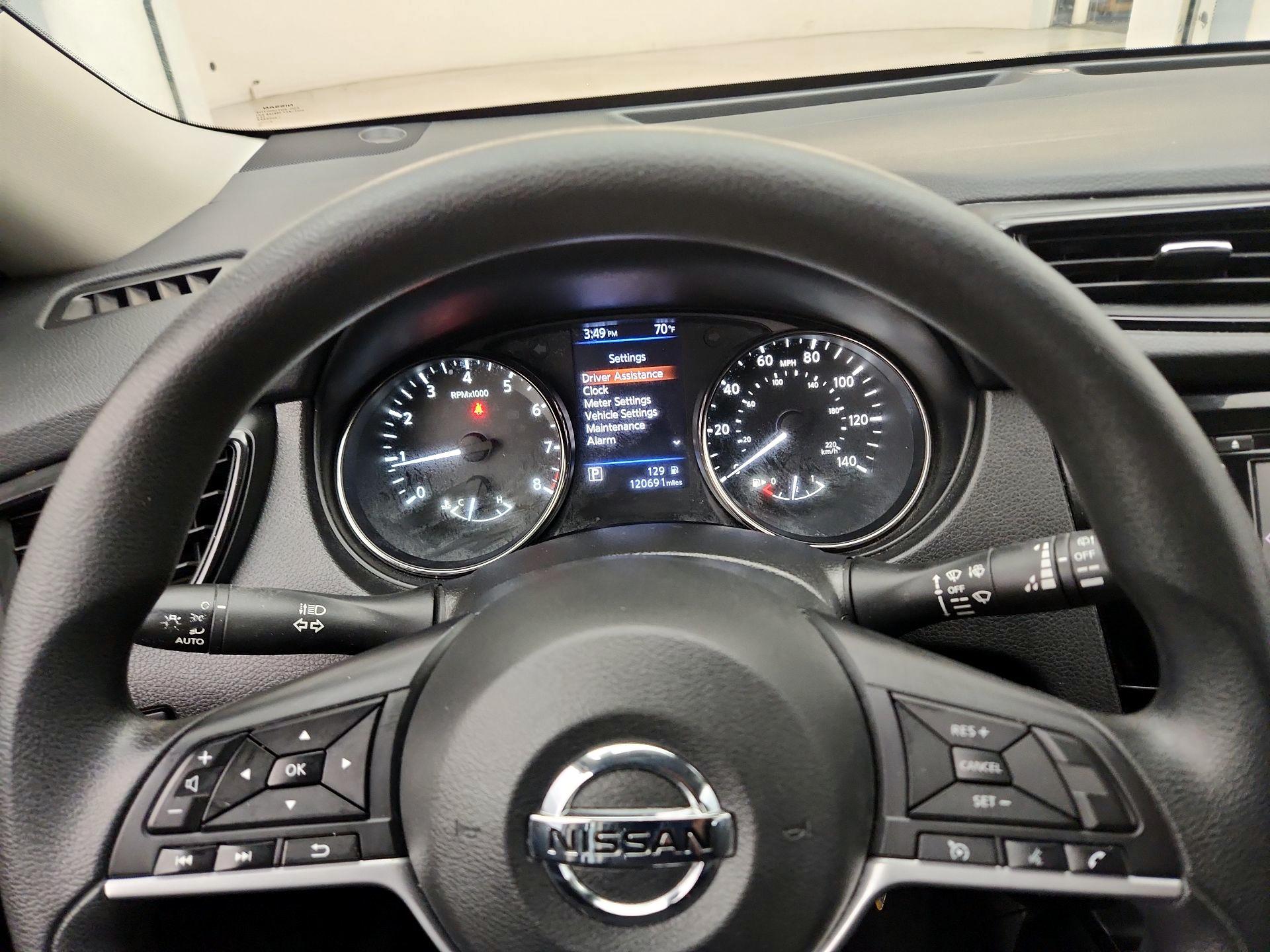 Thumbnail: 2020 Nissan Rogue - 10