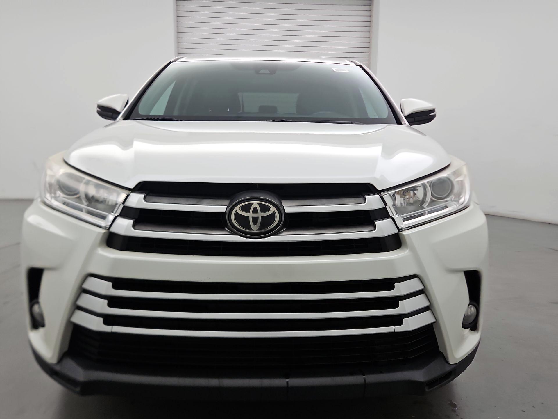 Thumbnail: 2017 Toyota Highlander - 2