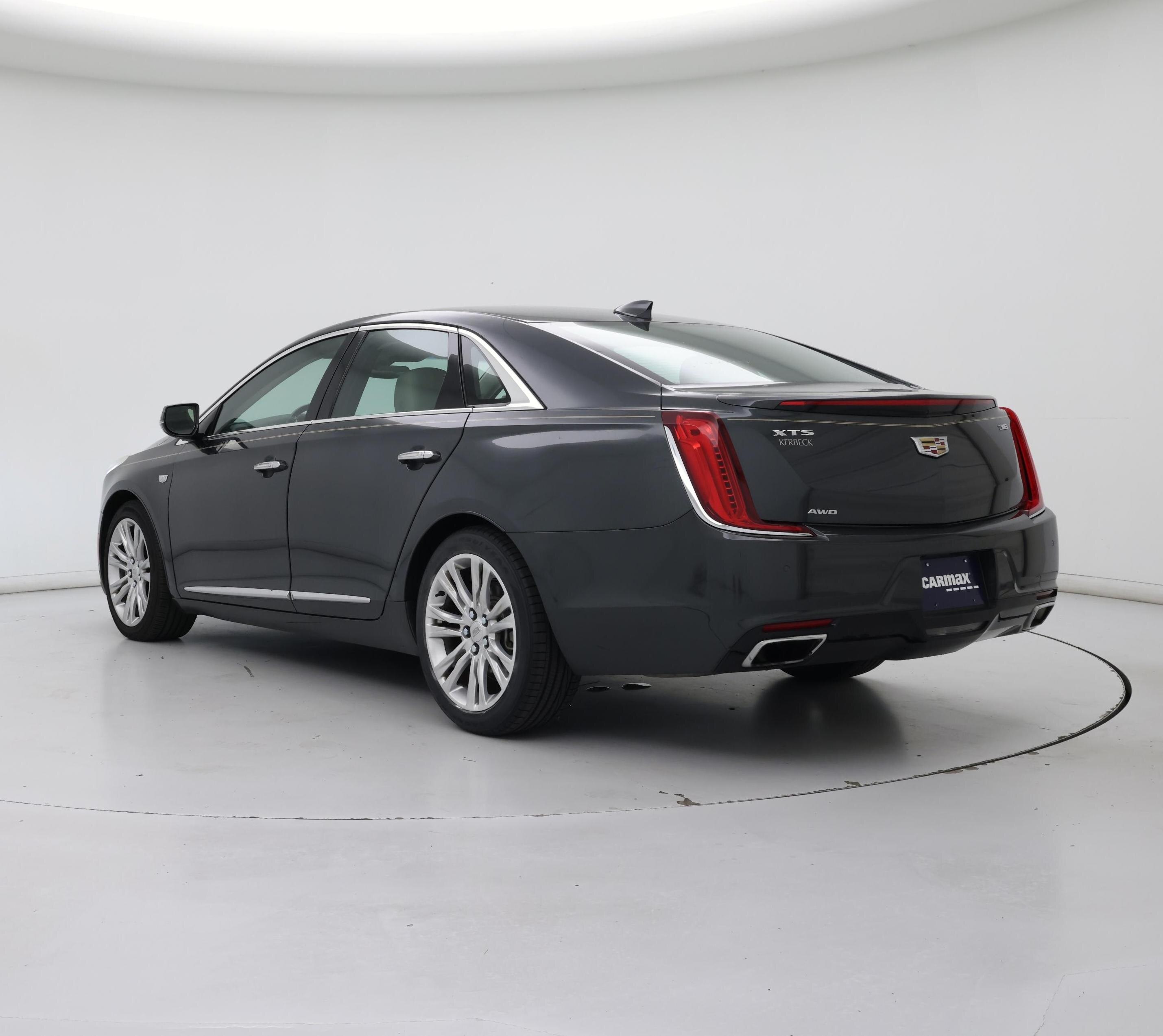 Thumbnail: 2018 Cadillac XTS - 2