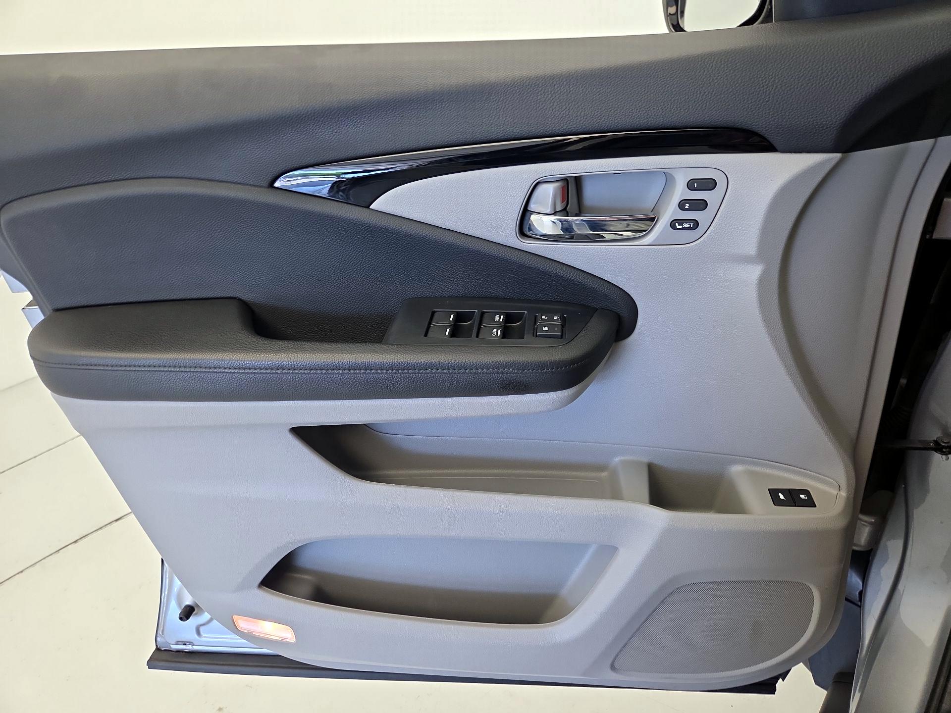 Thumbnail: 2021 Honda Pilot - 12