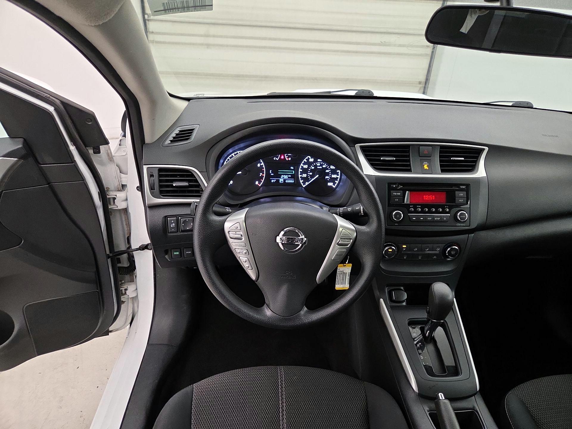 Thumbnail: 2017 Nissan Sentra - 10