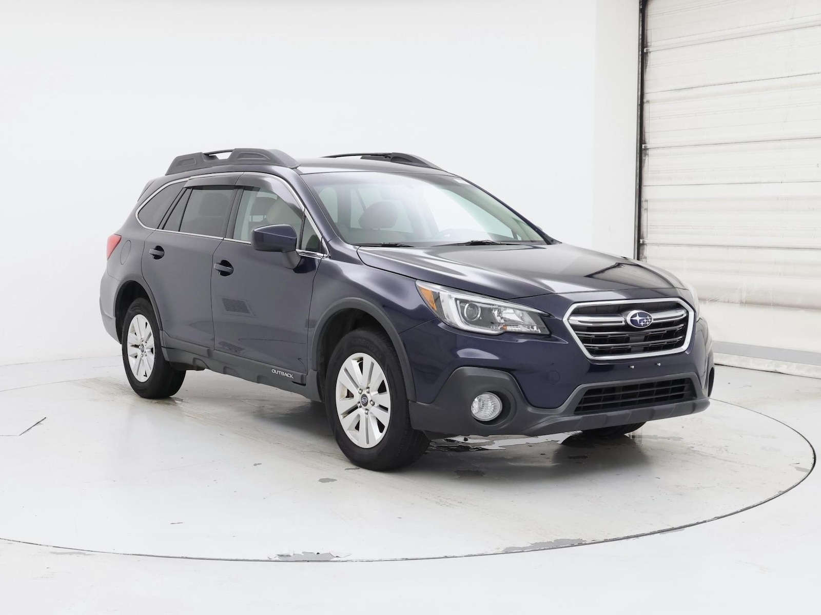 2018 Subaru Outback Premium - Photo 2