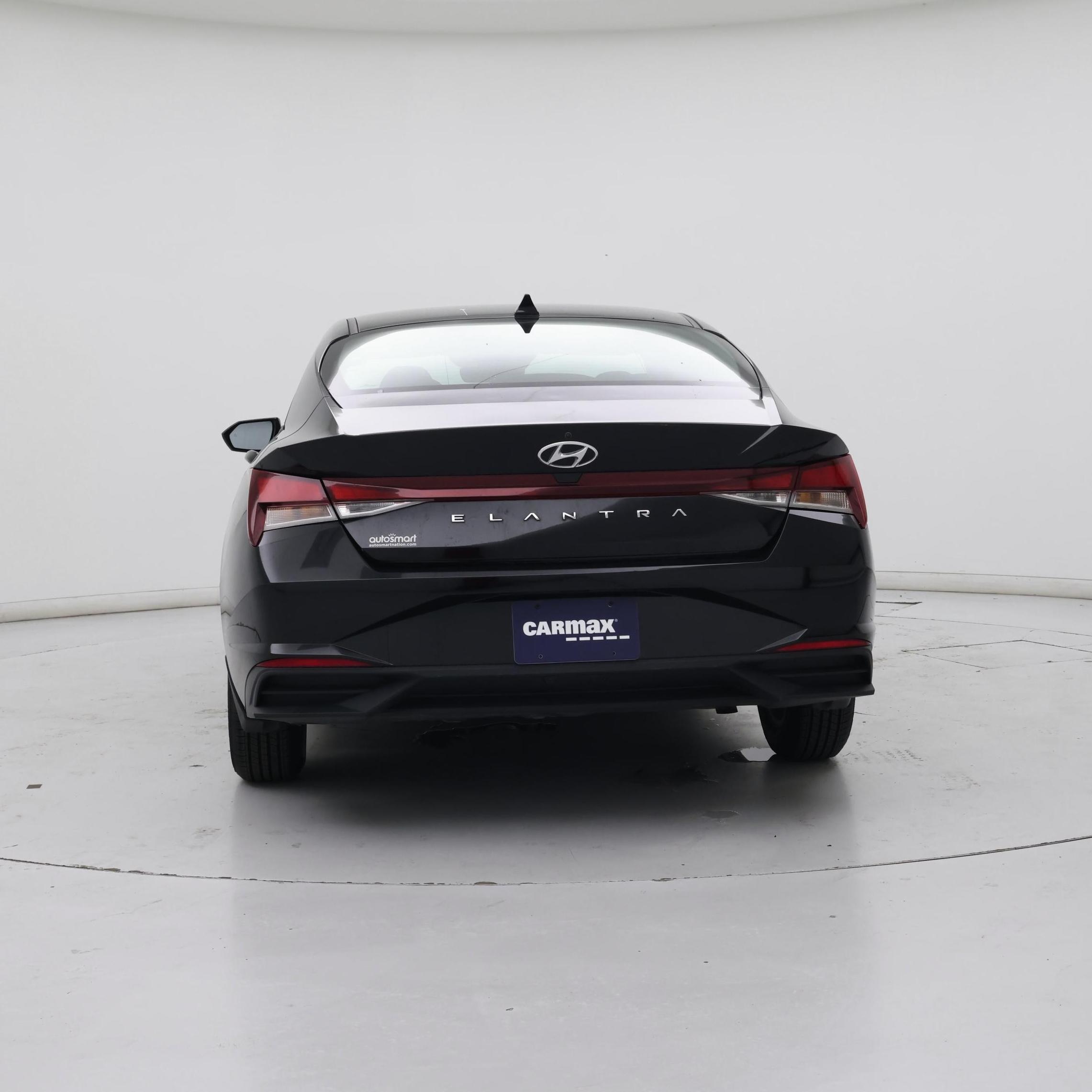 Thumbnail: 2022 Hyundai Elantra - 3