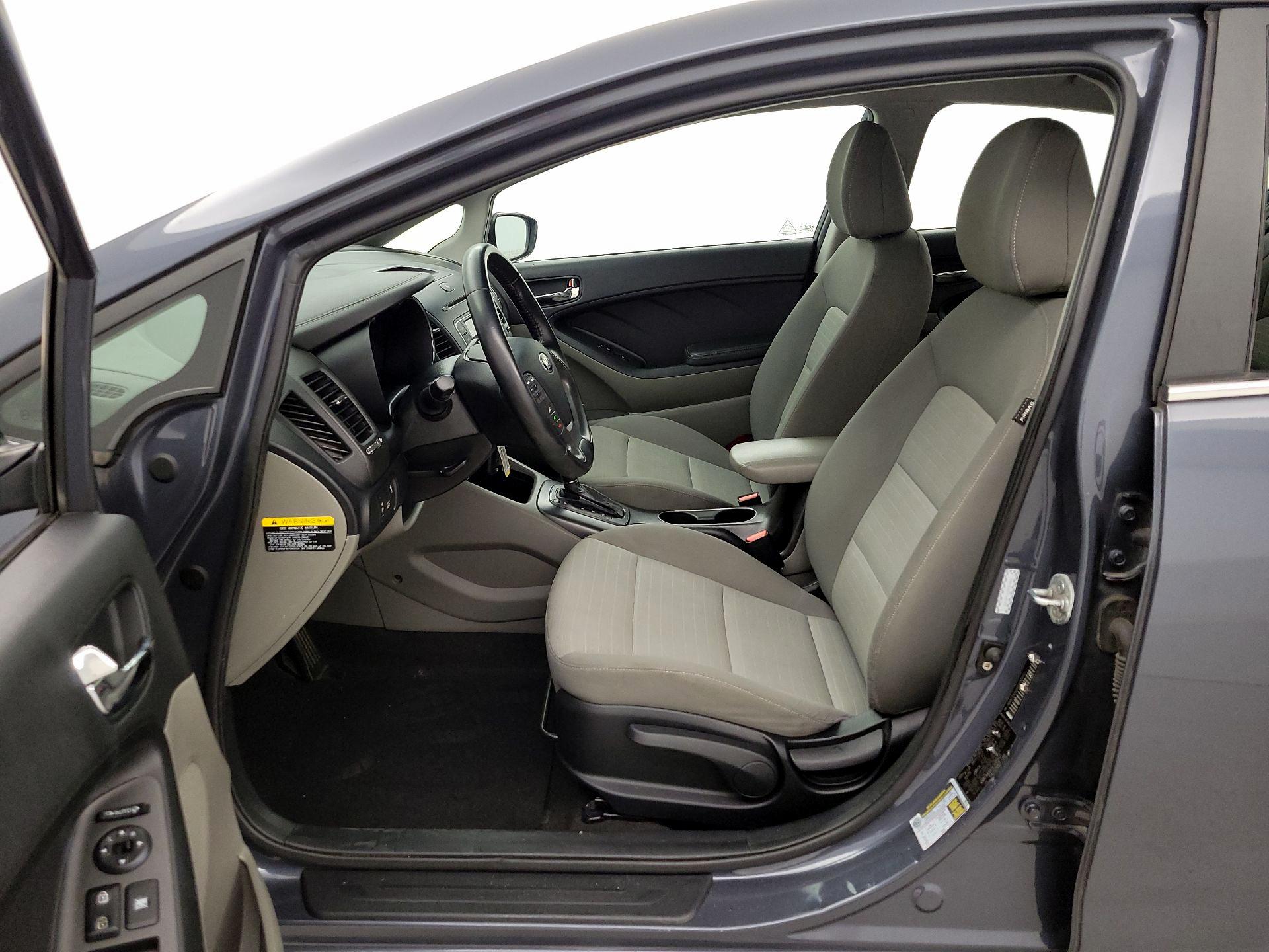 Thumbnail: 2014 Kia Forte - 11