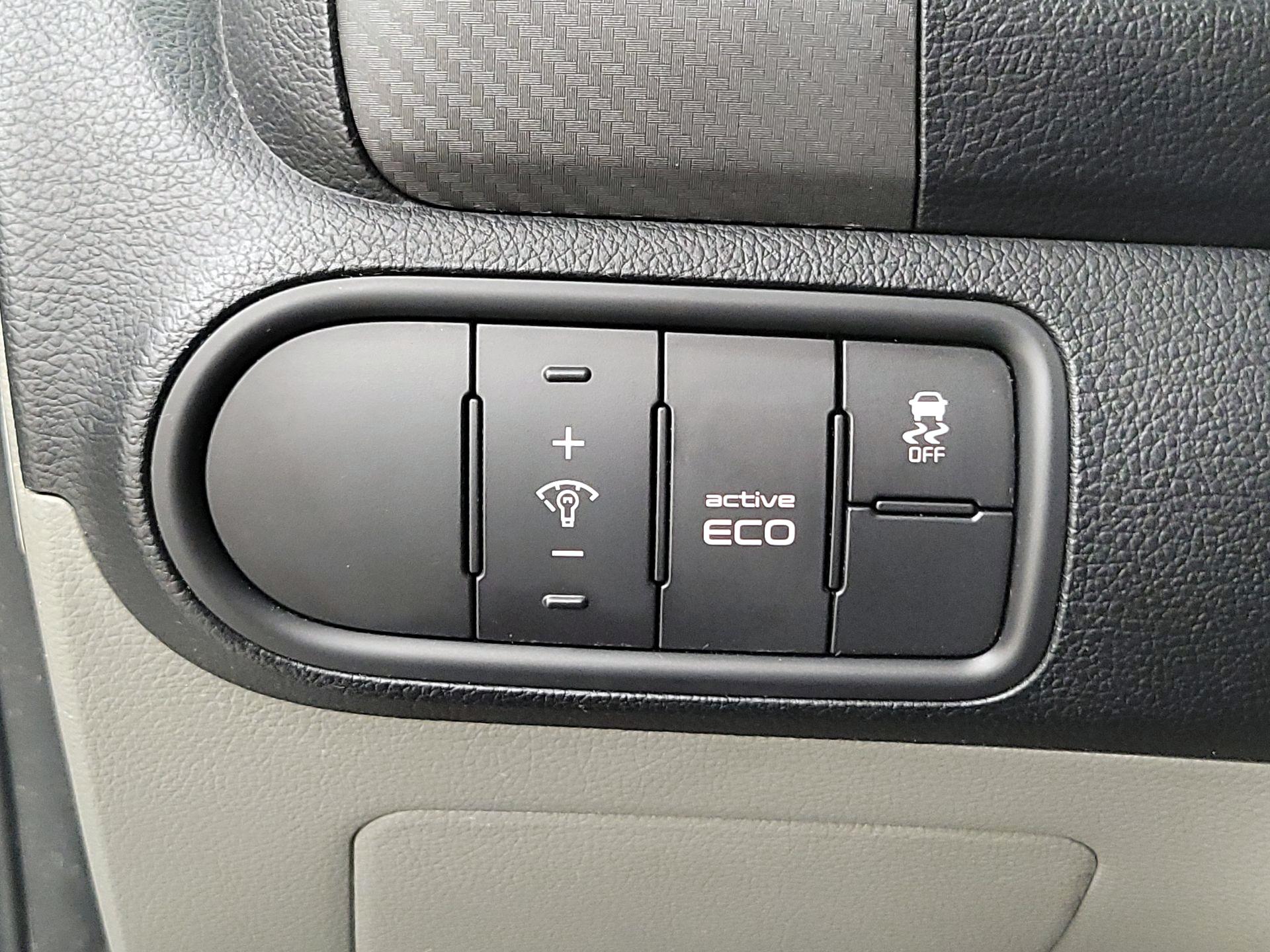 Thumbnail: 2014 Kia Forte - 13