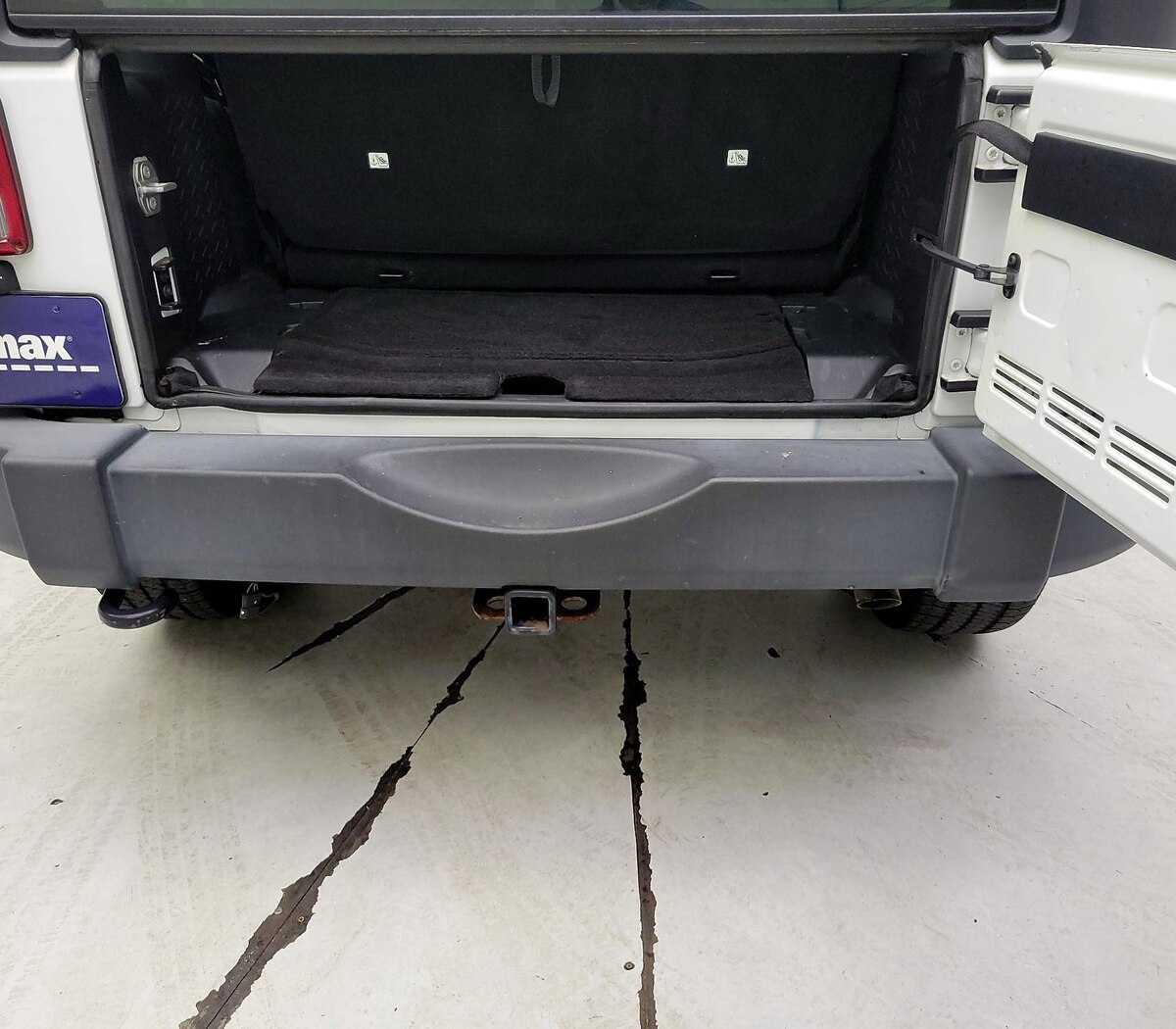 Trunk/Cargo (Seats Up)