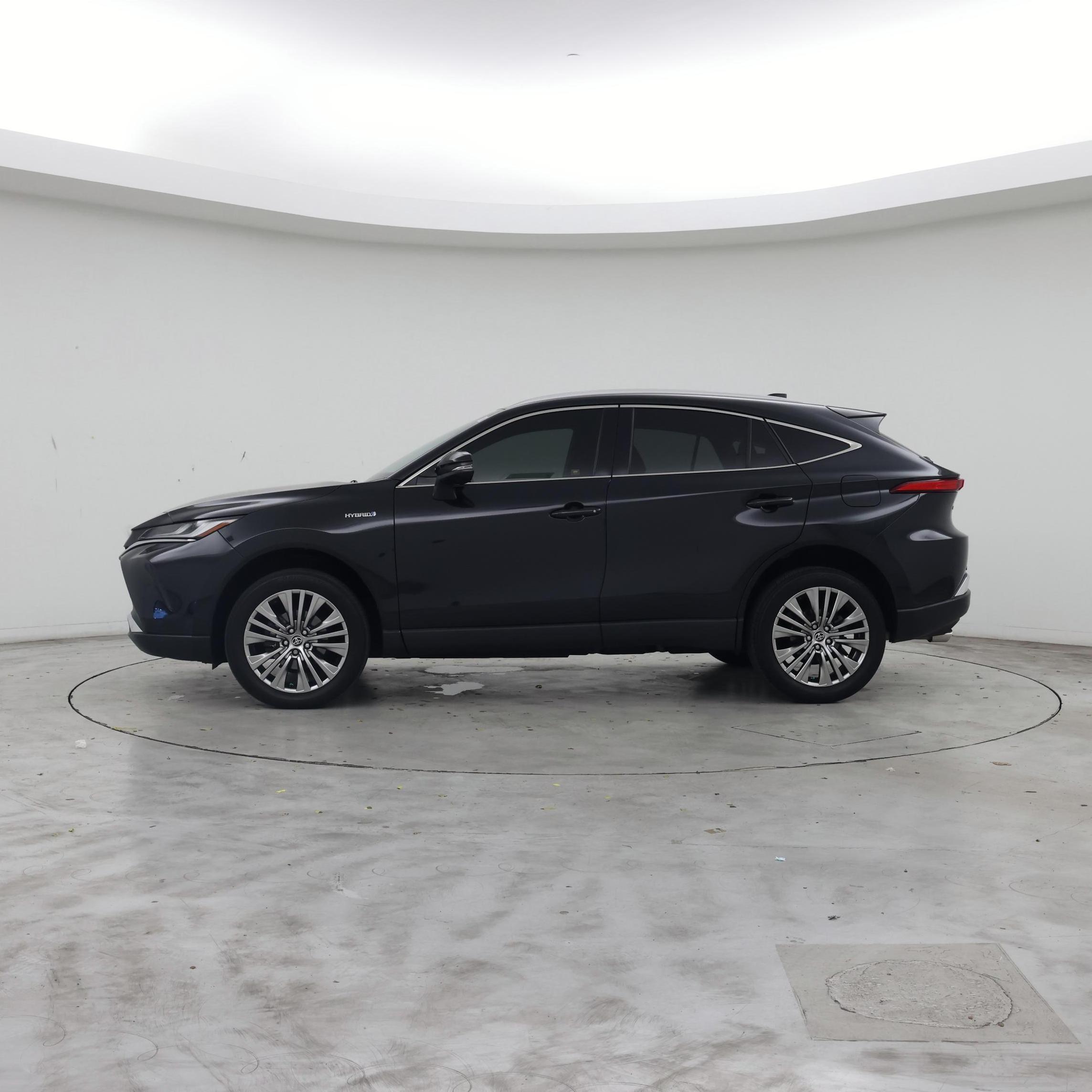 Thumbnail: 2021 Toyota Venza - 3