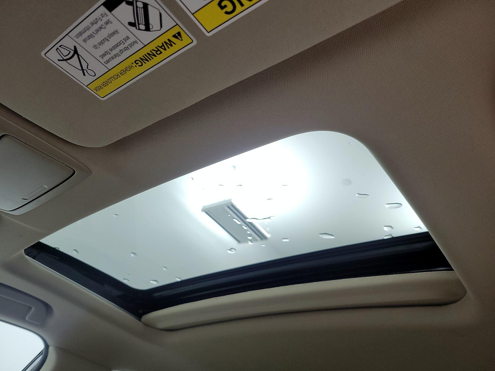 Sunroof(s) & Overhead Airbags