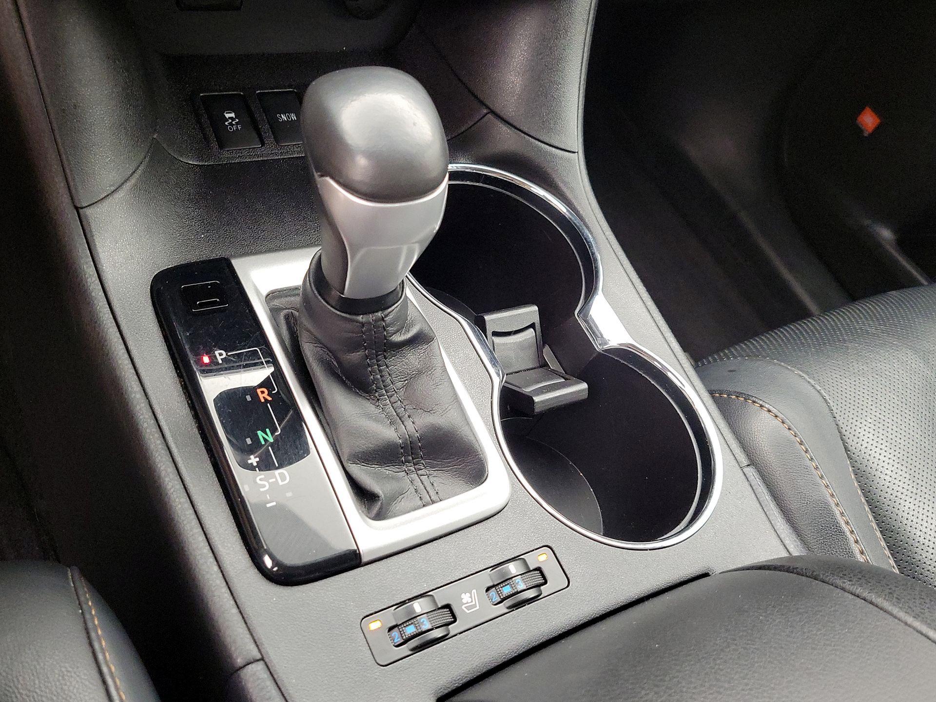 Thumbnail: 2015 Toyota Highlander - 17