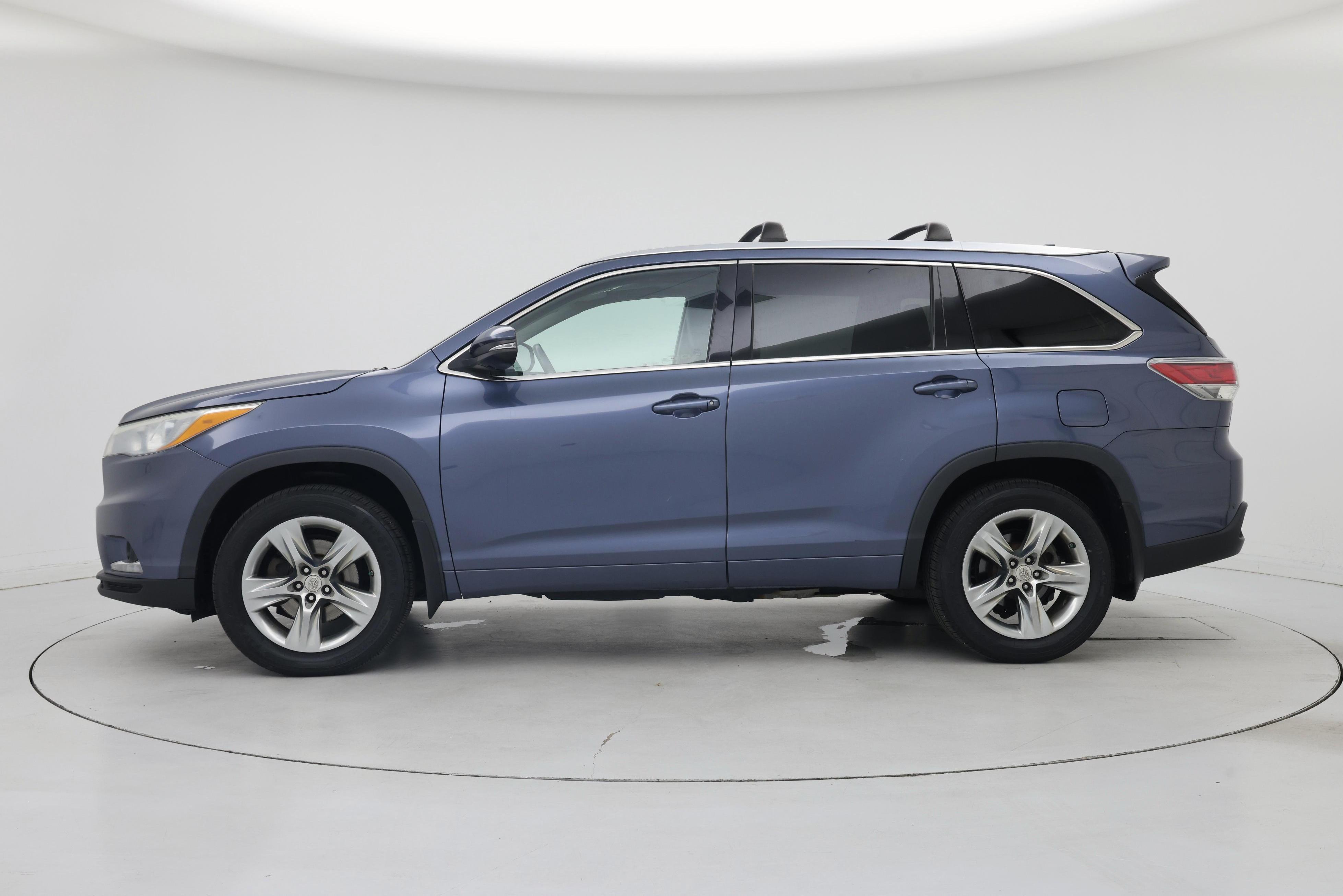 Thumbnail: 2015 Toyota Highlander - 3