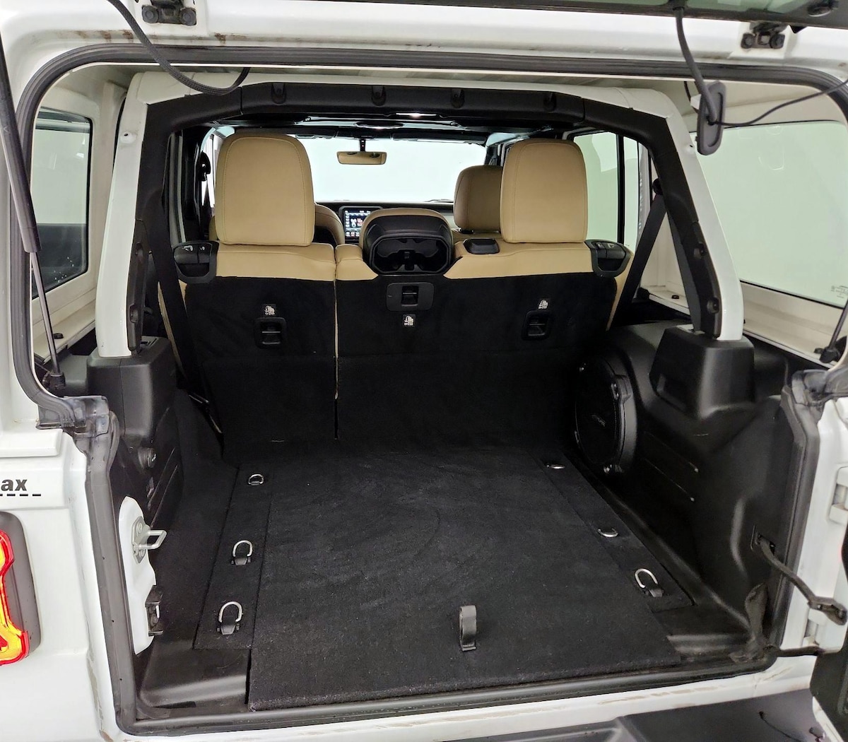 Trunk/Cargo (Seats Up)