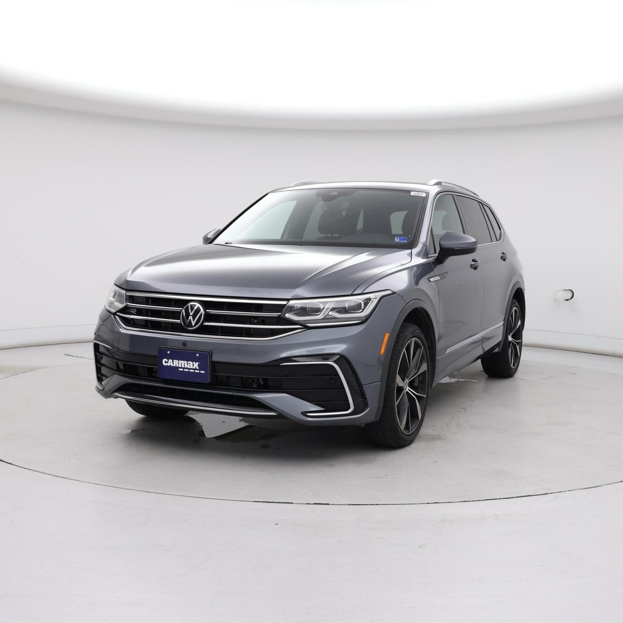 Thumbnail: 2022 Volkswagen Tiguan - 4