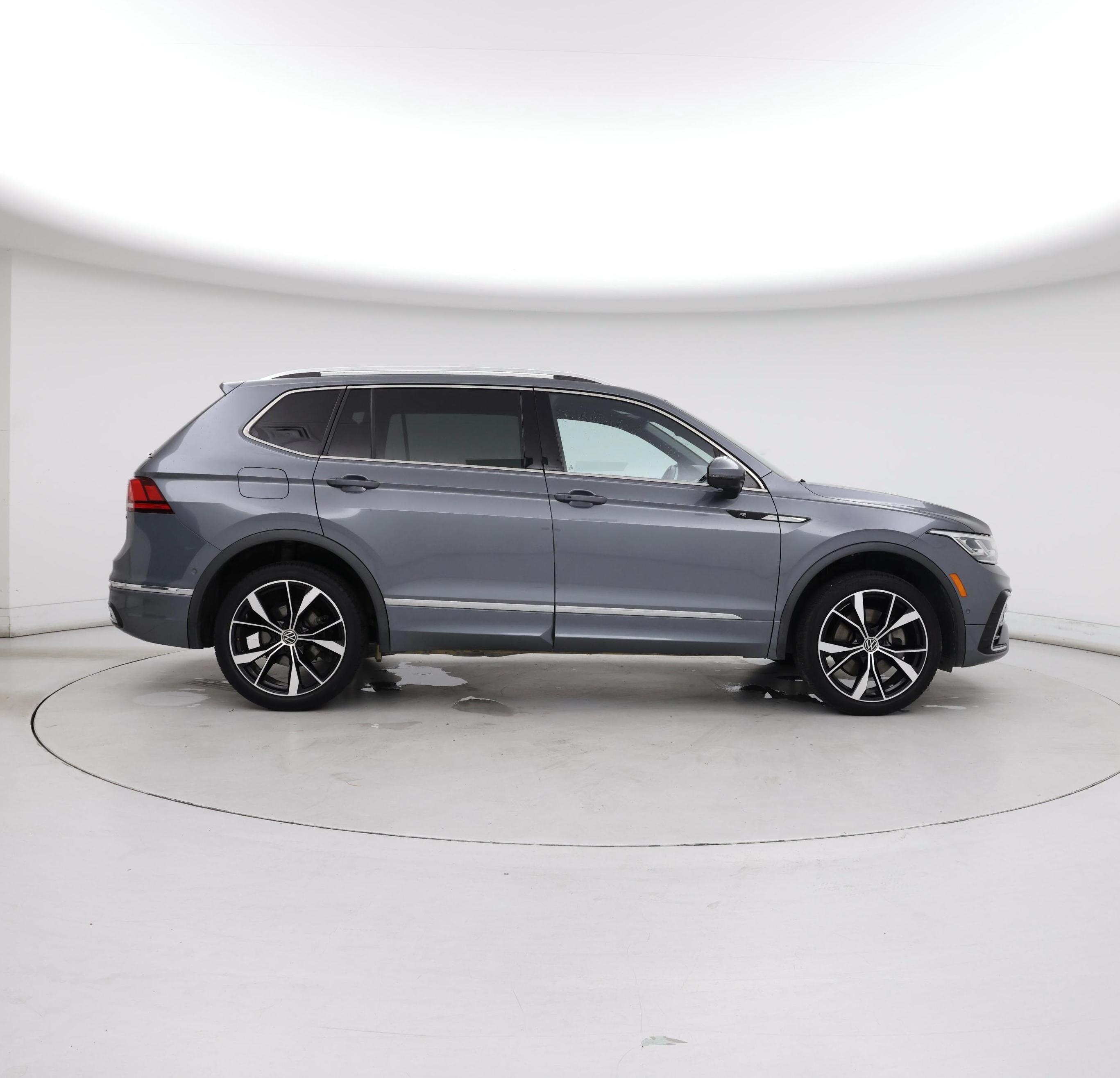 Thumbnail: 2022 Volkswagen Tiguan - 7