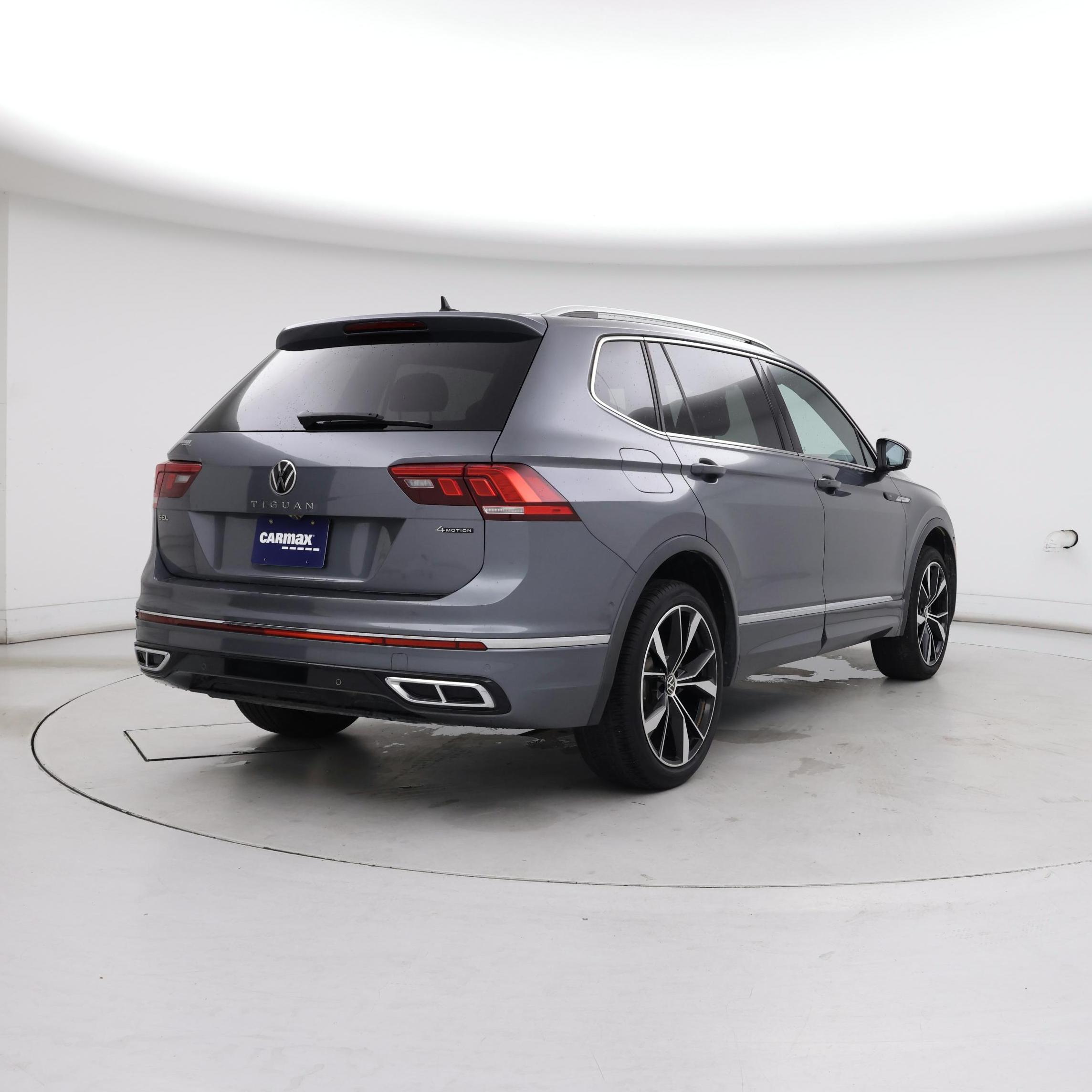 Thumbnail: 2022 Volkswagen Tiguan - 8
