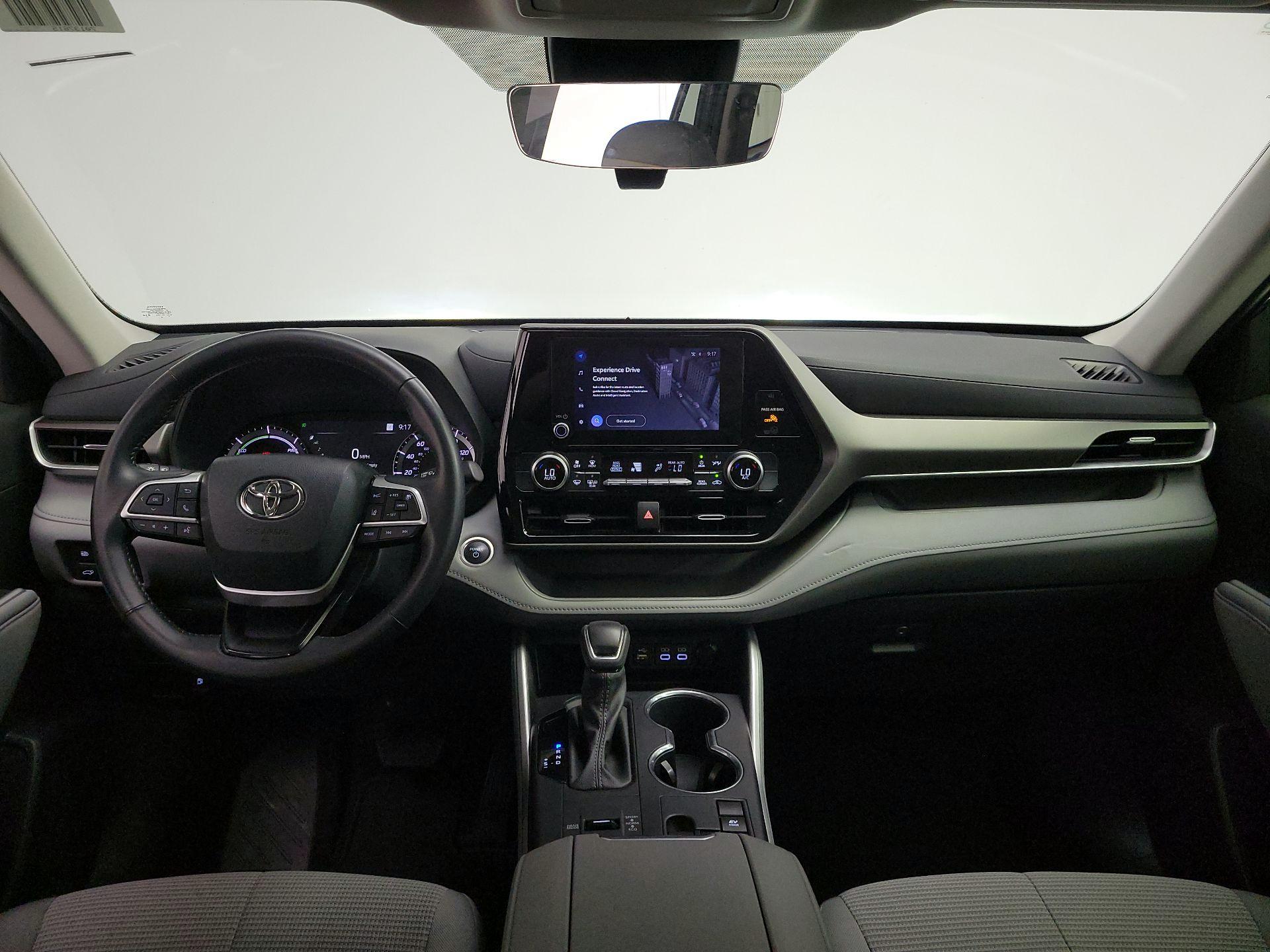 Thumbnail: 2024 Toyota Highlander - 9
