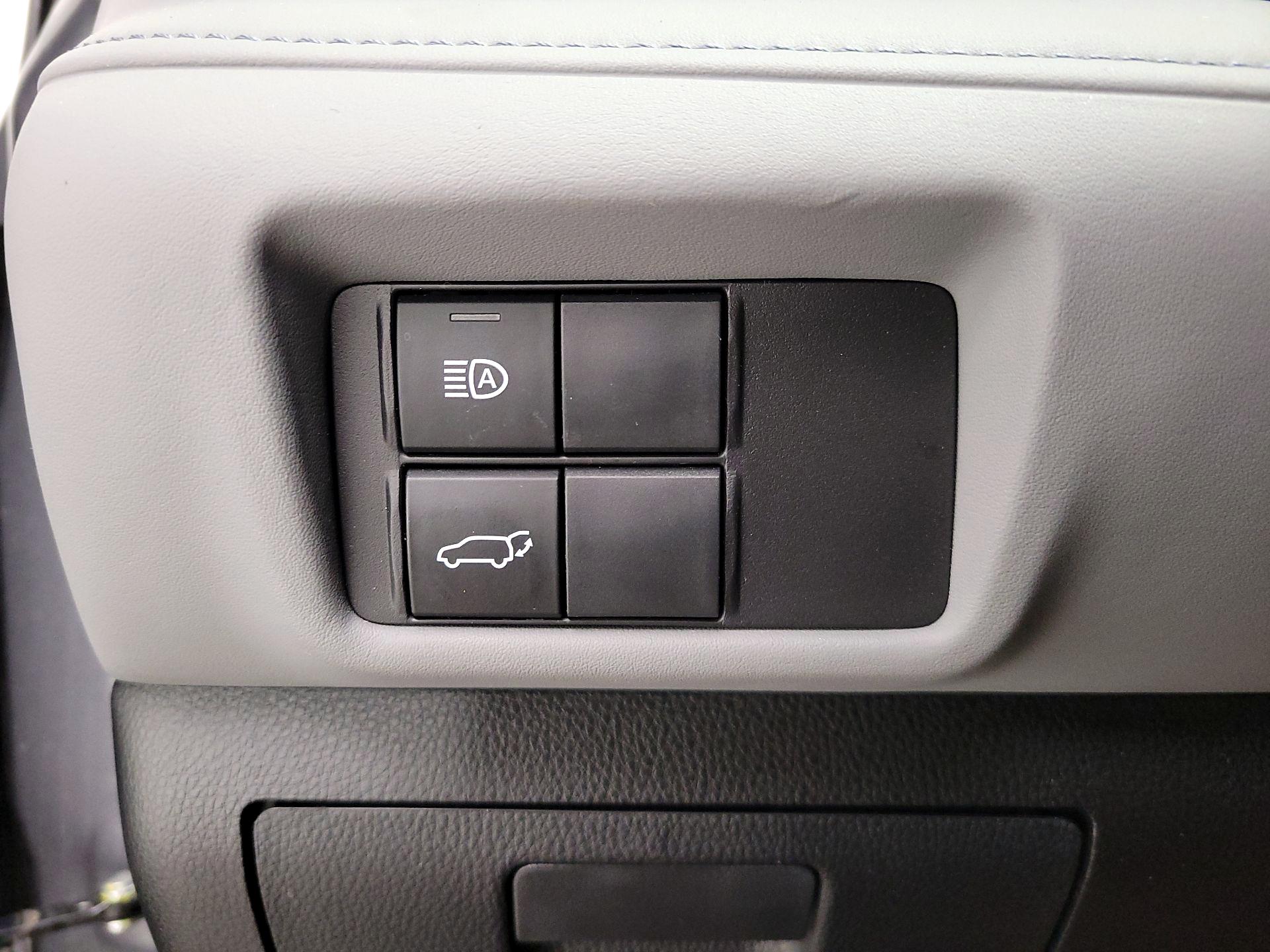 Thumbnail: 2024 Toyota Highlander - 13
