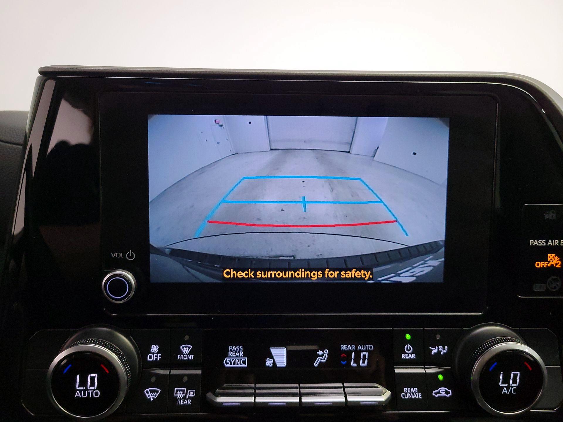 Thumbnail: 2024 Toyota Highlander - 15